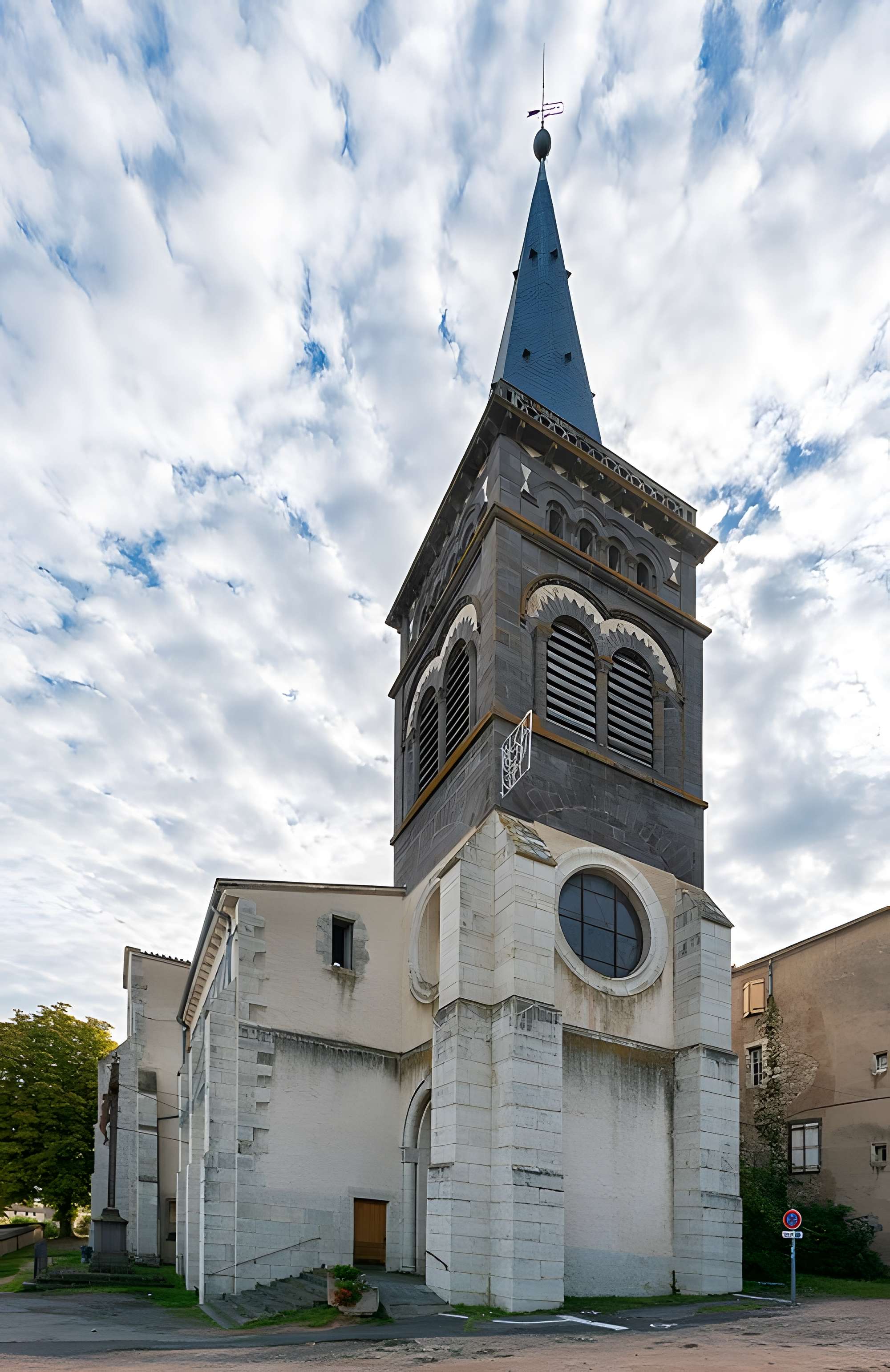 Église Saint-Genès-le-Comte de Combronde