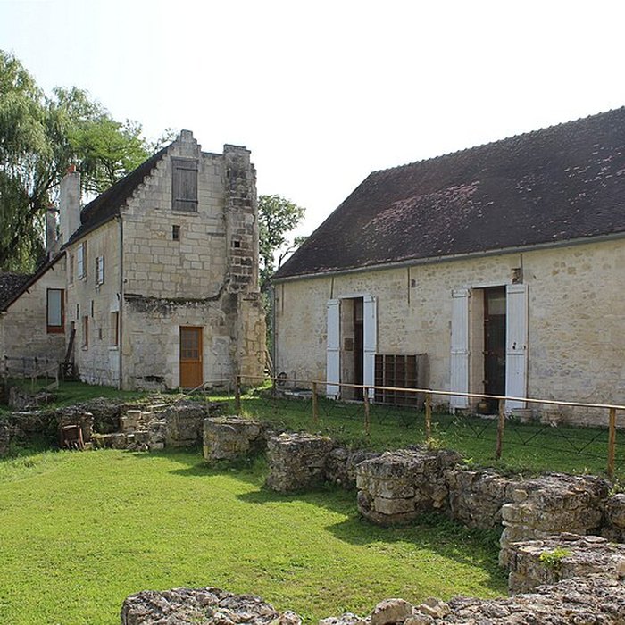 Photo de Abbaye Notre-Dame de Lieu-Restauré