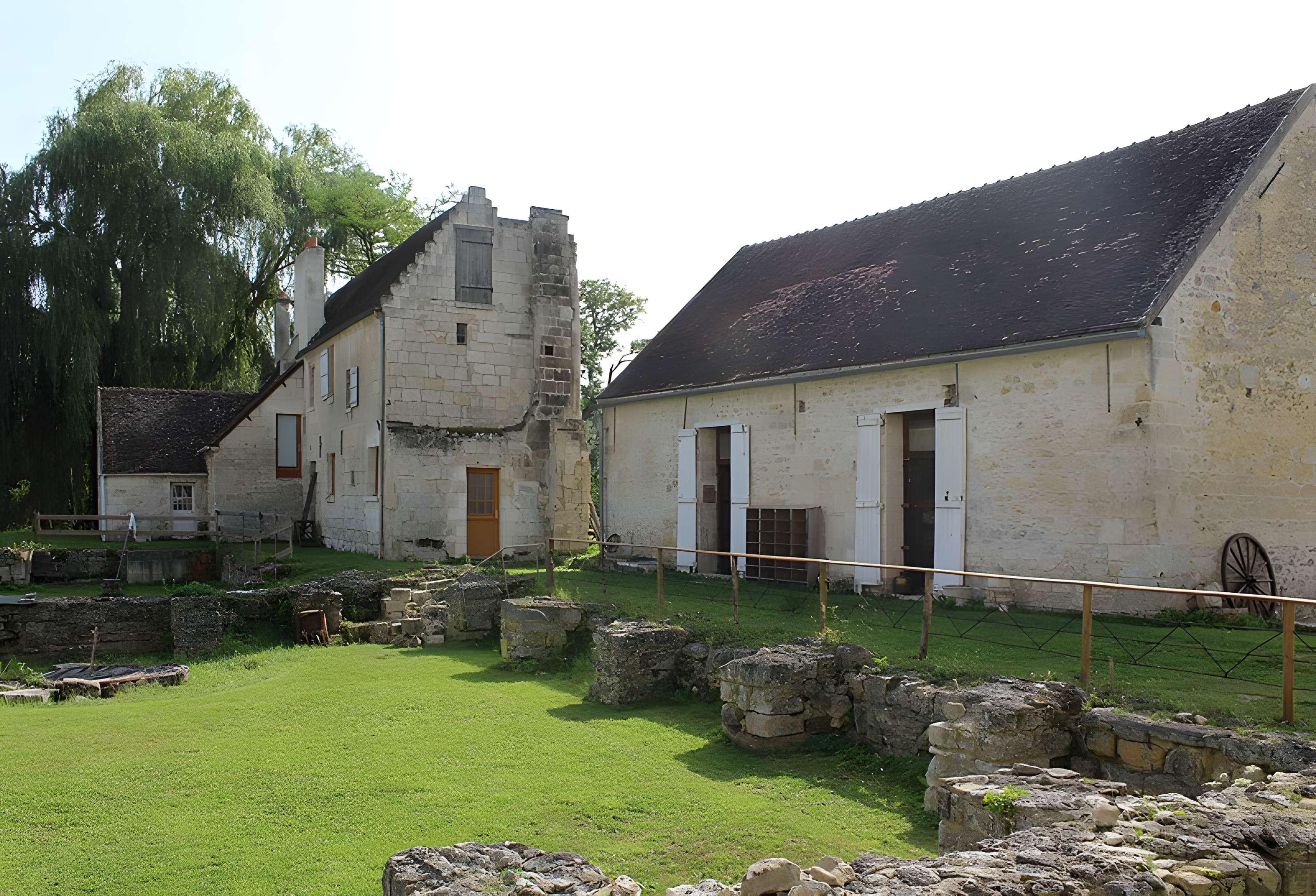 Abbaye Notre-Dame de Lieu-Restauré