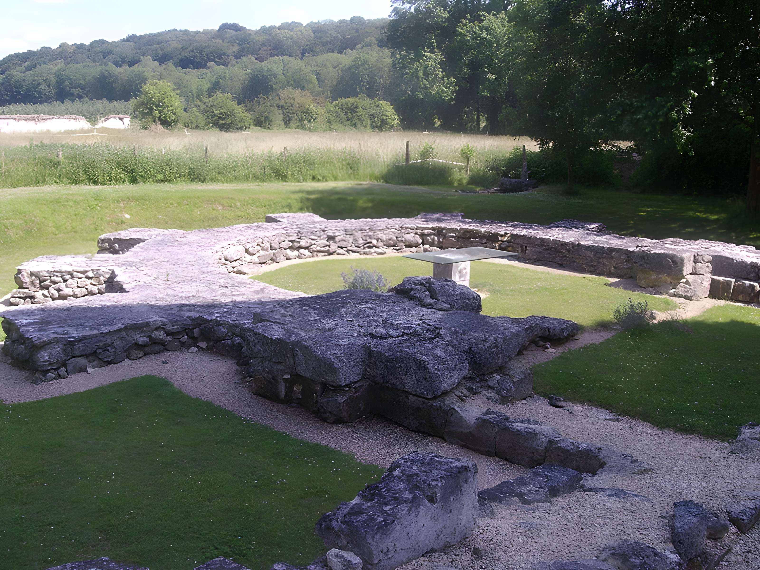 Abbaye Notre-Dame de Lieu-Restauré