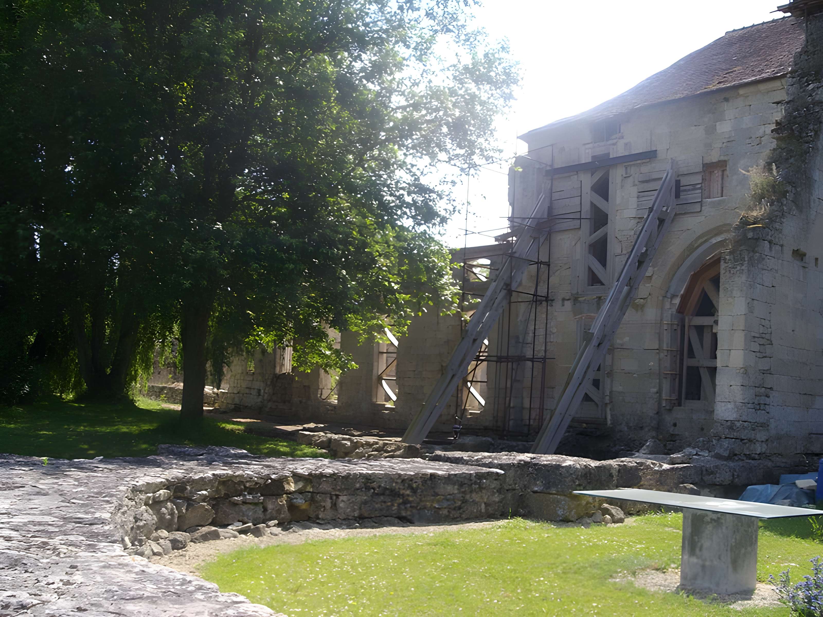 Abbaye Notre-Dame de Lieu-Restauré
