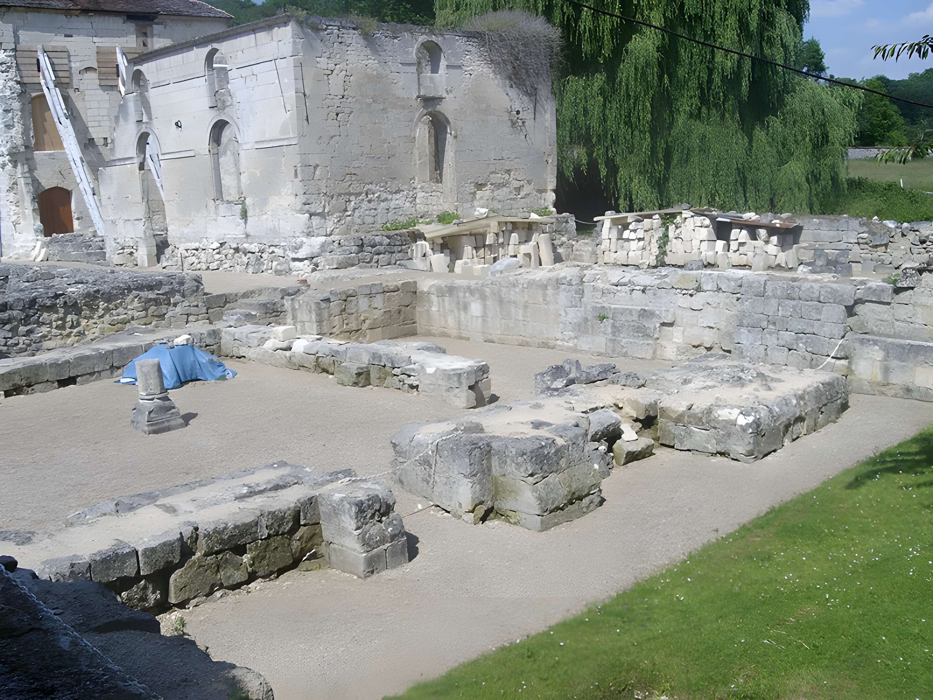 Abbaye Notre-Dame de Lieu-Restauré