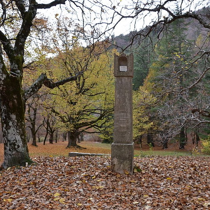 Photo de Abbaye Notre-Dame-de-Lure restes de lancienne