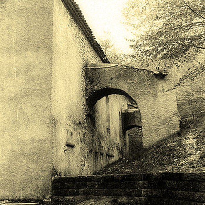 Photo de Abbaye Notre-Dame-de-Lure restes de lancienne