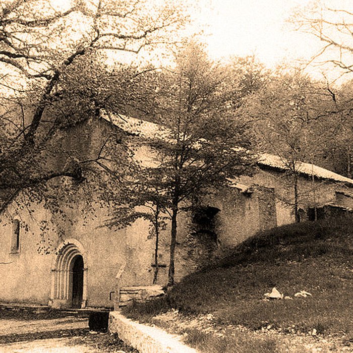 Photo de Abbaye Notre-Dame-de-Lure restes de lancienne