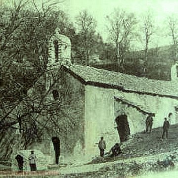 Abbaye Notre-Dame-de-Lure restes de lancienne