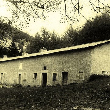 Abbaye Notre-Dame-de-Lure restes de lancienne