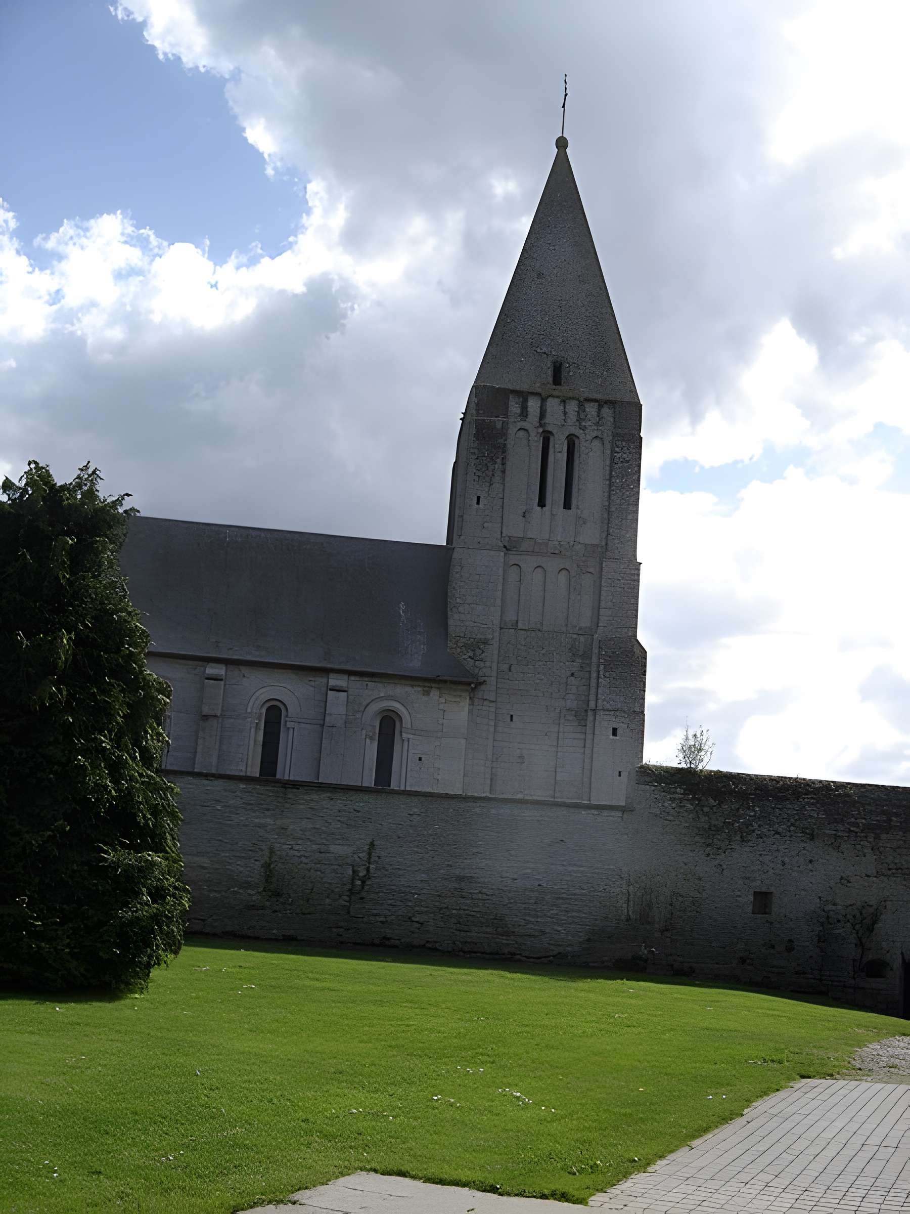 Église Saint-Georges de Basly