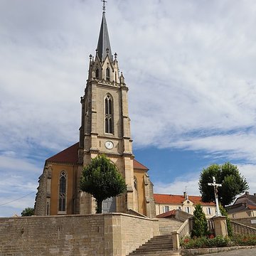 Église Saint-Georges de Confracourt et 2 calvaires