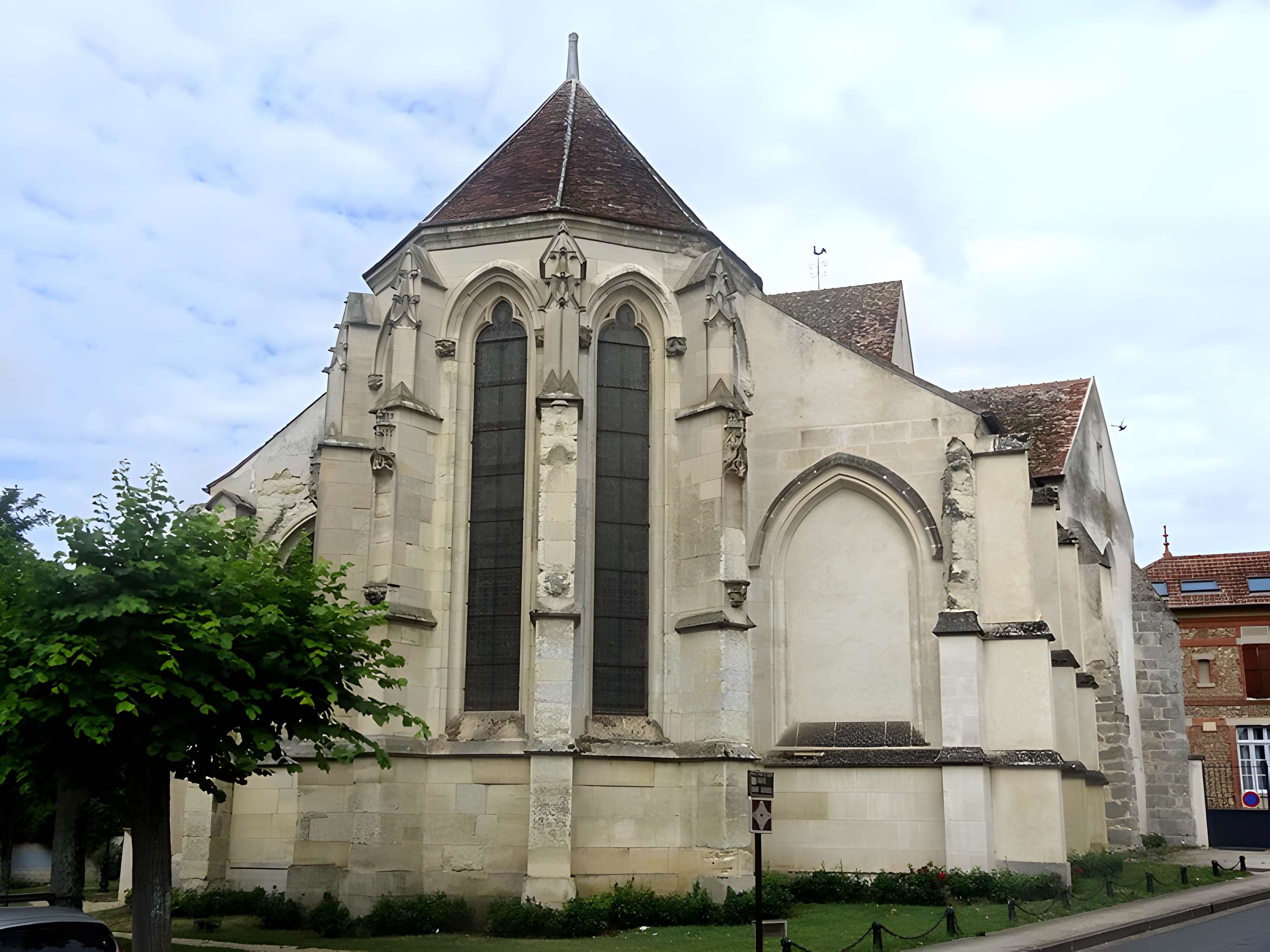 Église Saint-Georges de Couilly-Pont-aux-Dames