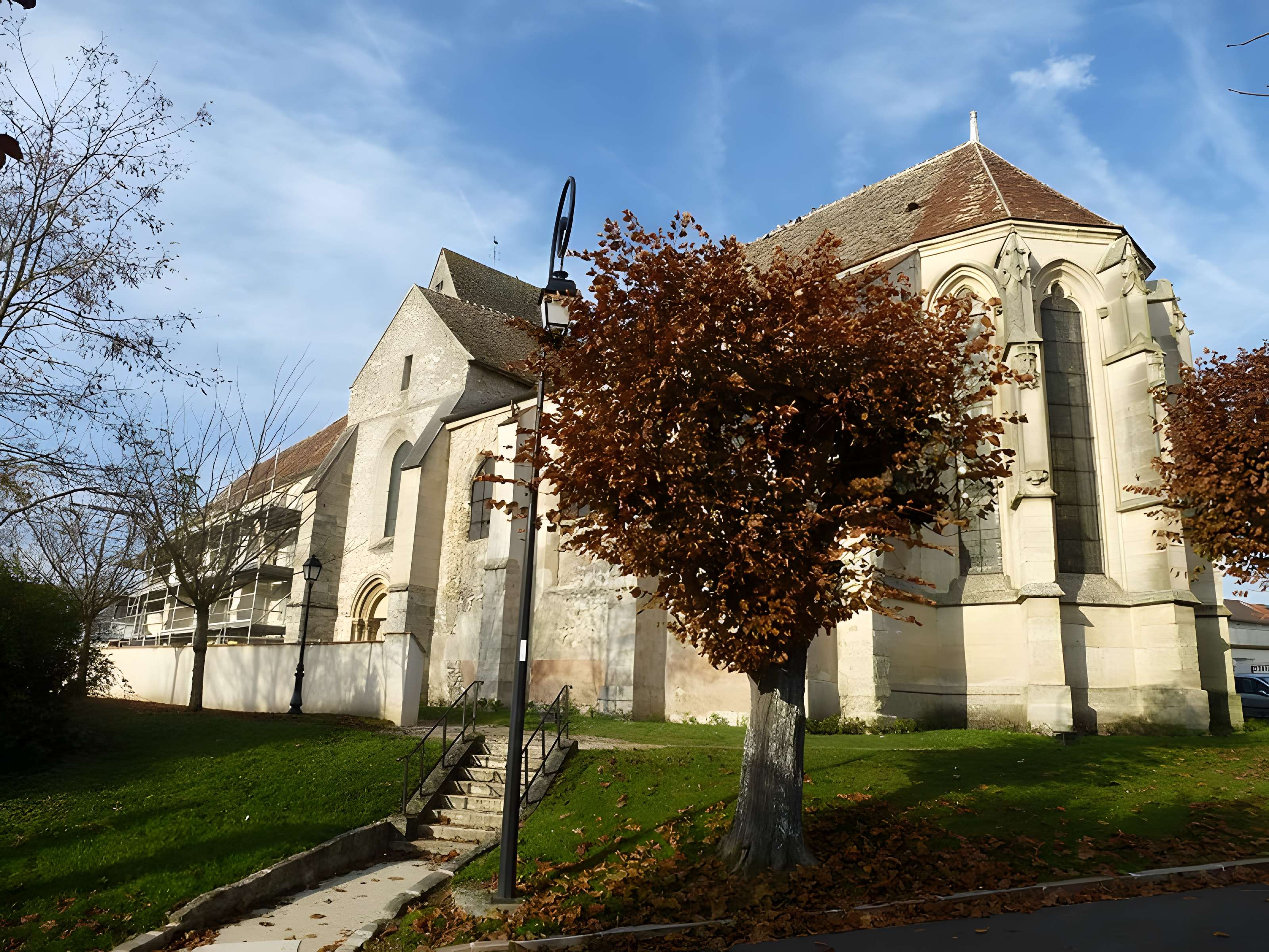 Église Saint-Georges de Couilly-Pont-aux-Dames