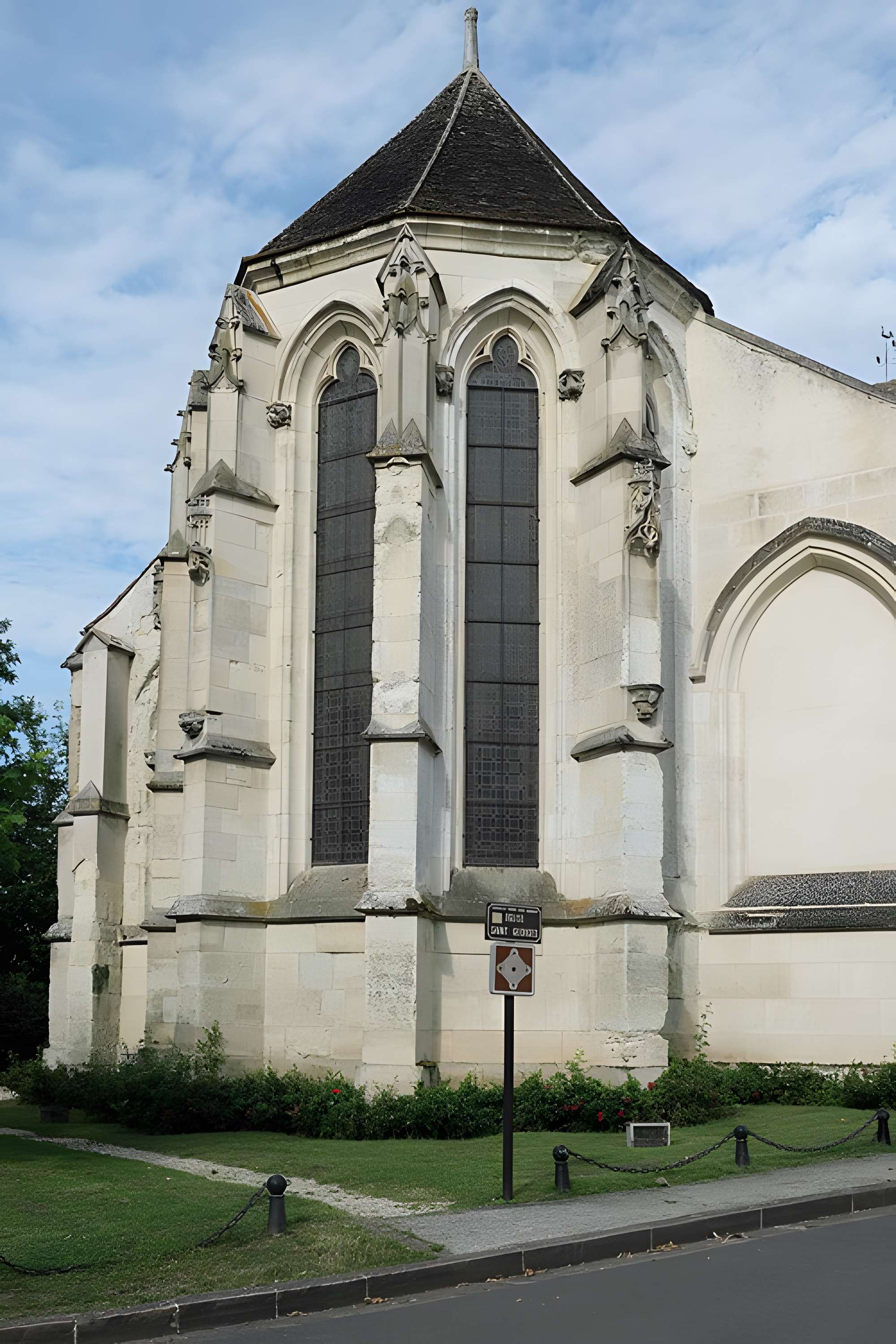 Église Saint-Georges de Couilly-Pont-aux-Dames