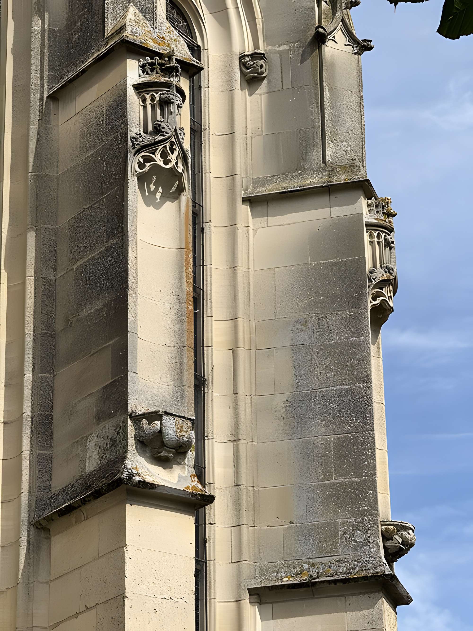 Église Saint-Georges de Couilly-Pont-aux-Dames