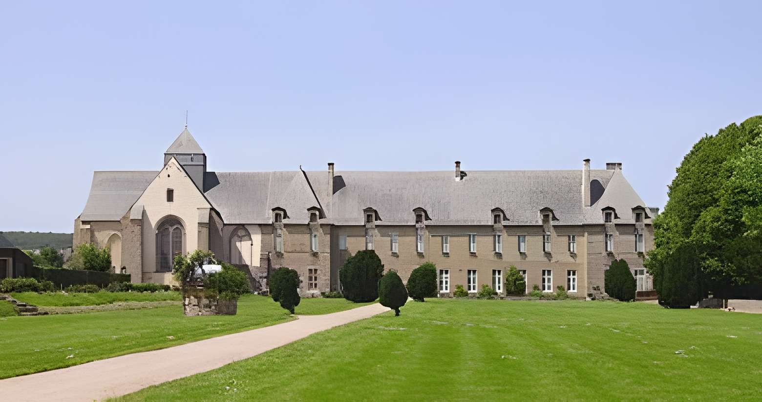 Abbaye Notre-Dame de Paimpont 
