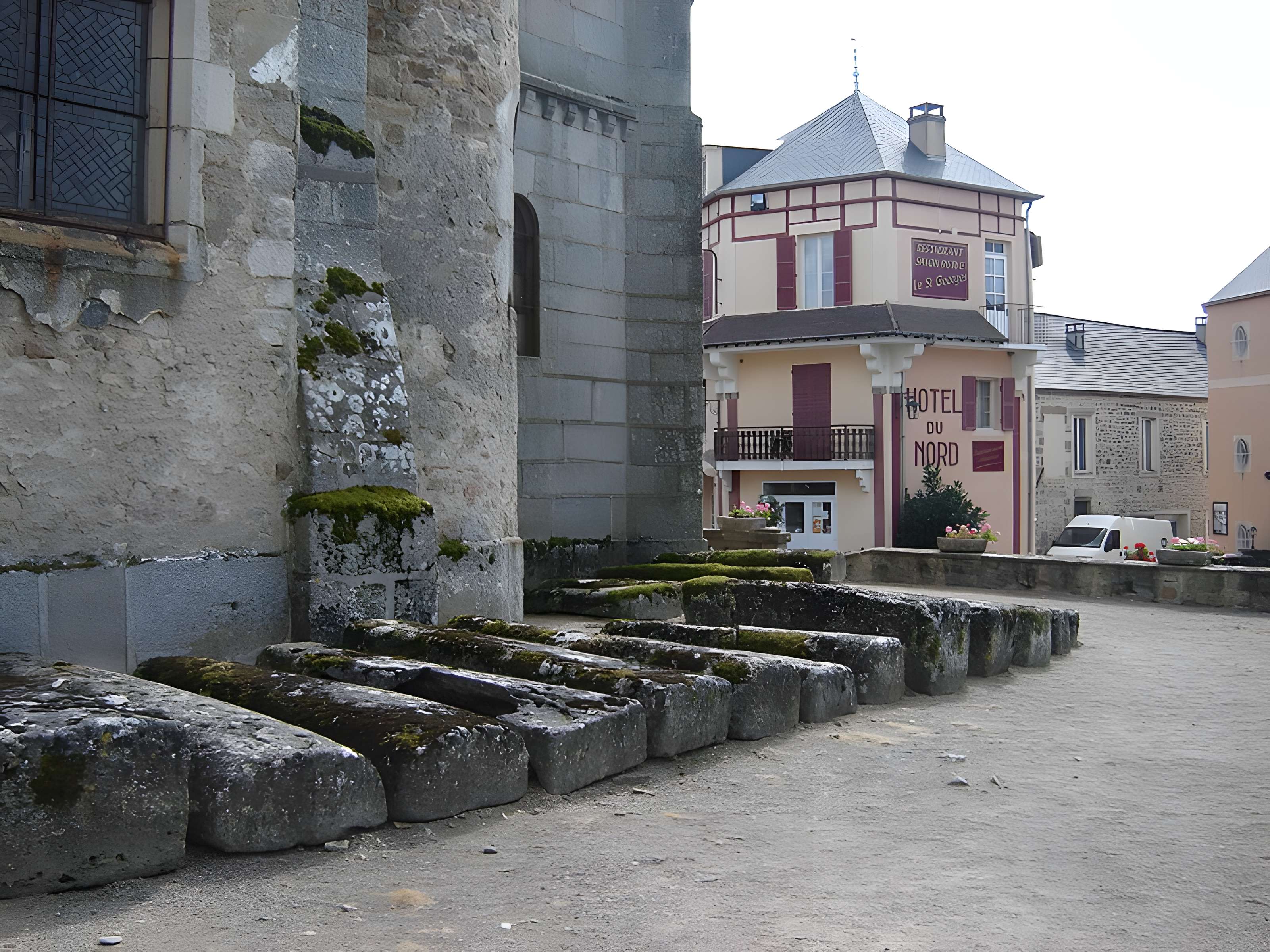 Église Saint-Georges de Quarré-les-Tombes