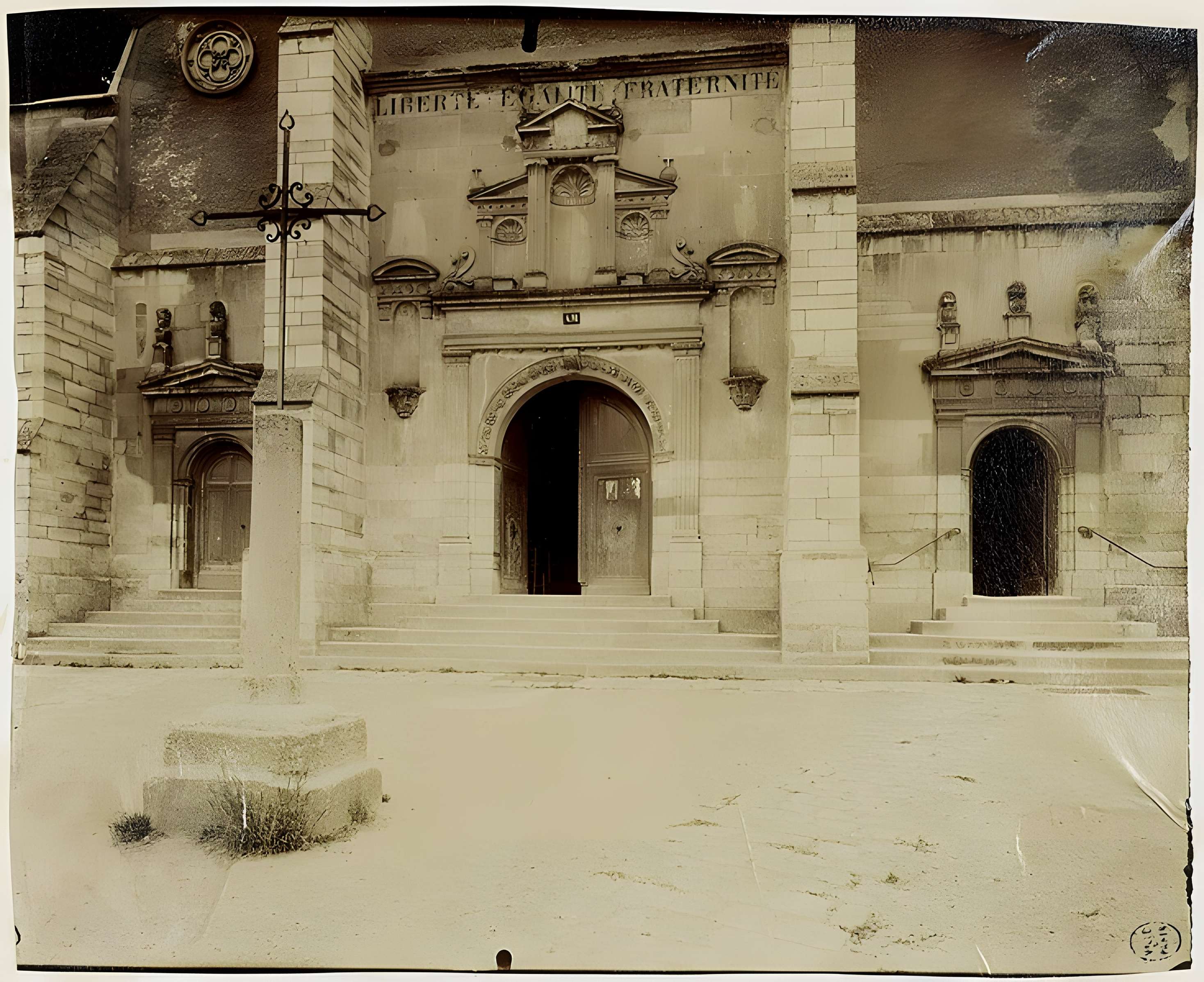 Église Saint-Georges de Villeneuve-Saint-Georges