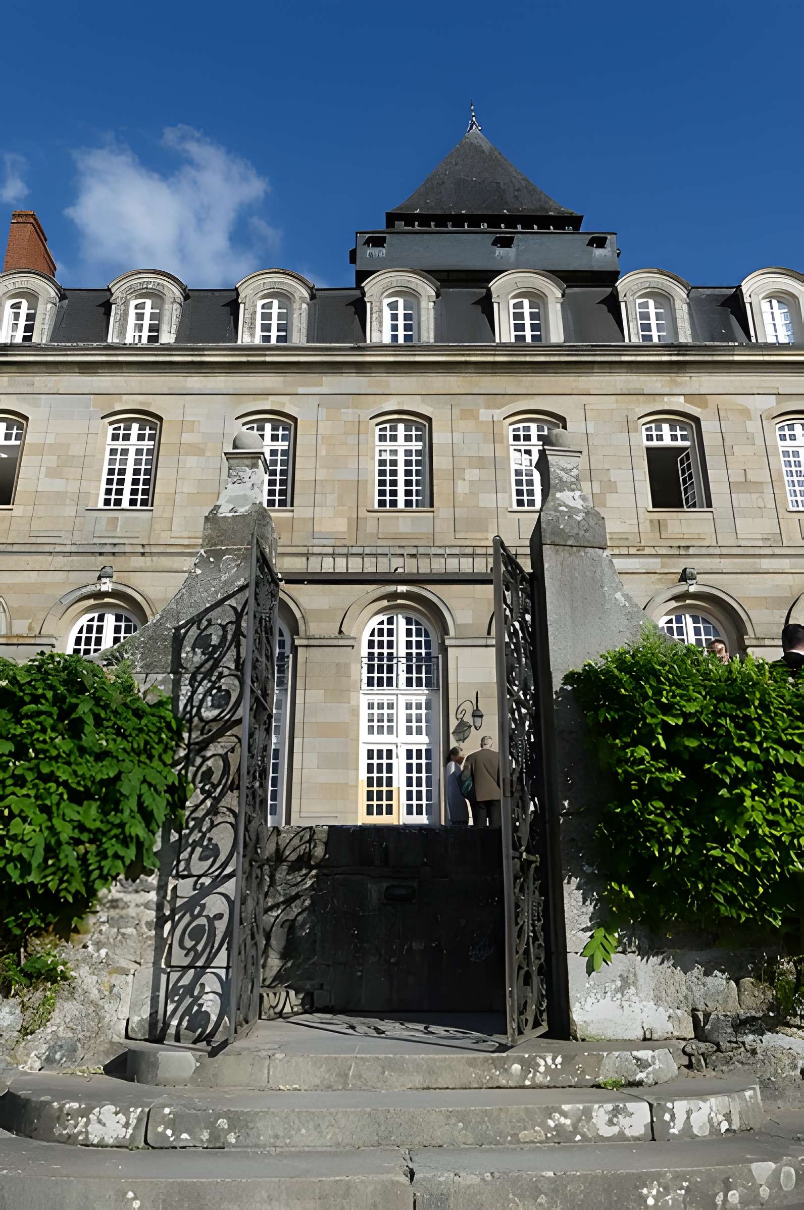 Abbaye Notre-Dame d'Évron