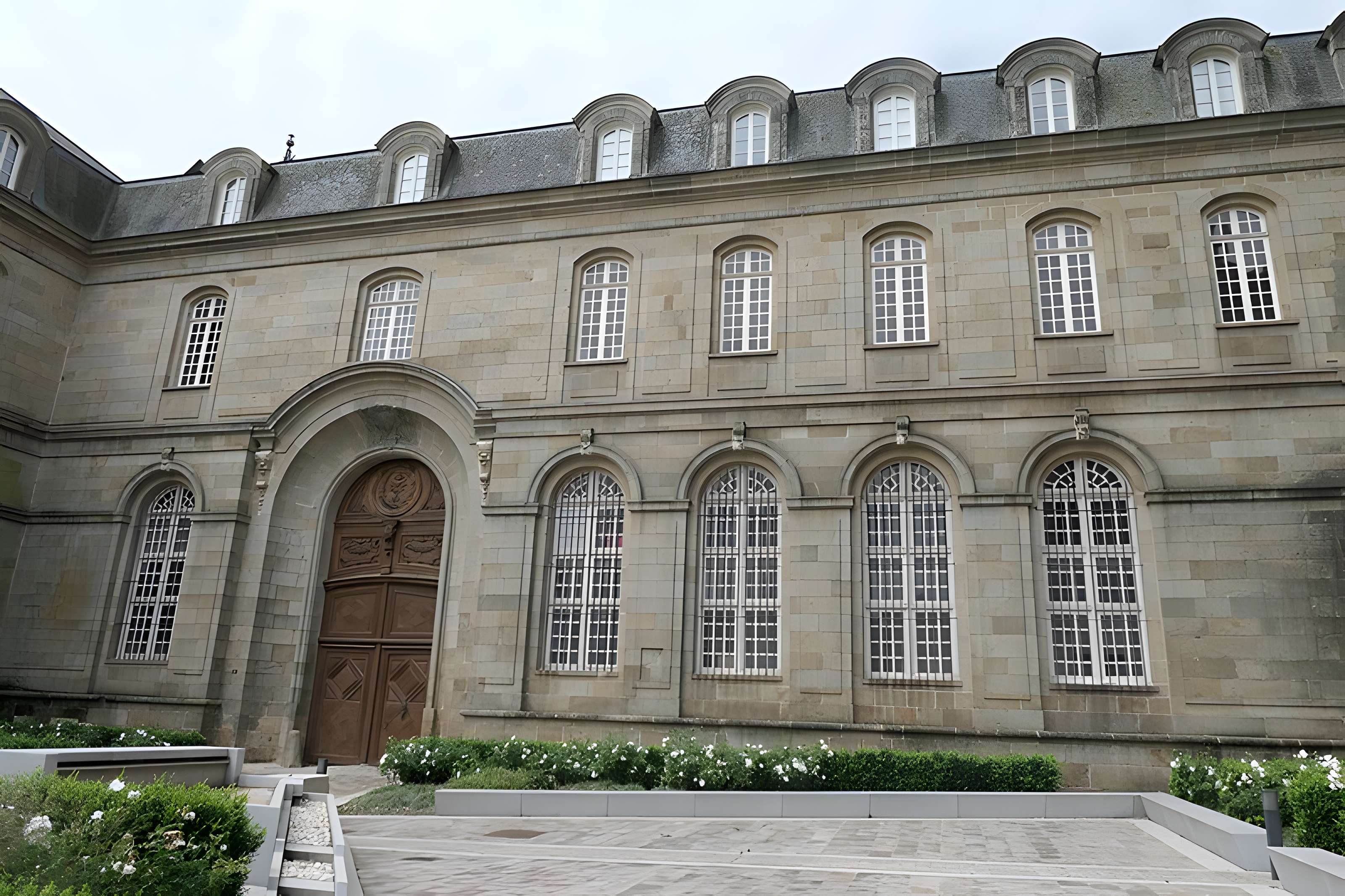 Abbaye Notre-Dame d'Évron