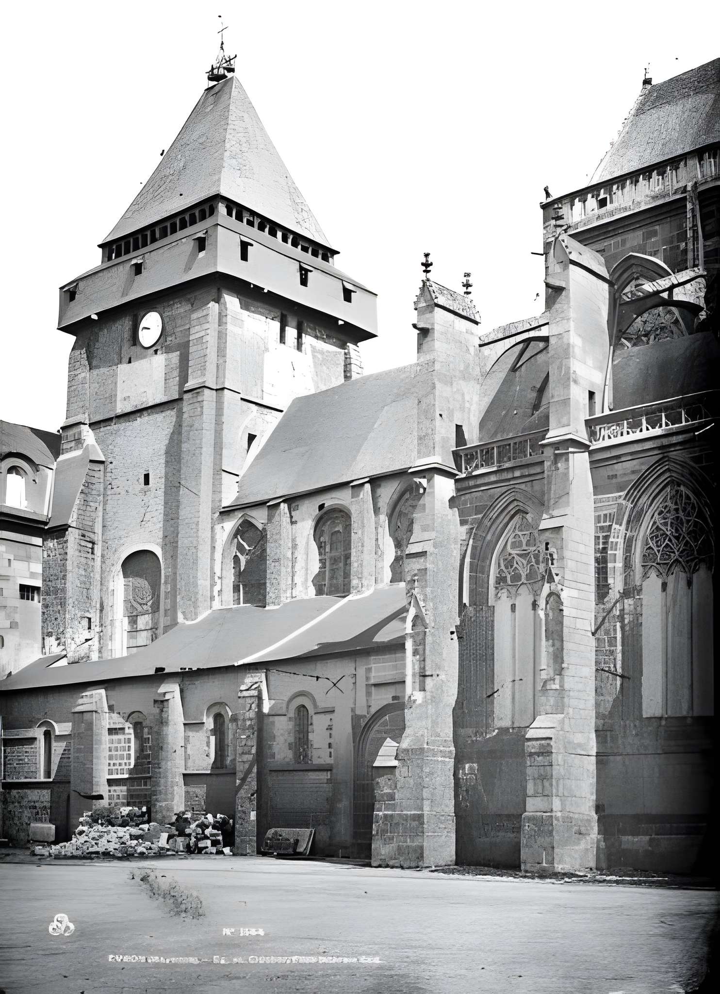 Abbaye Notre-Dame d'Évron