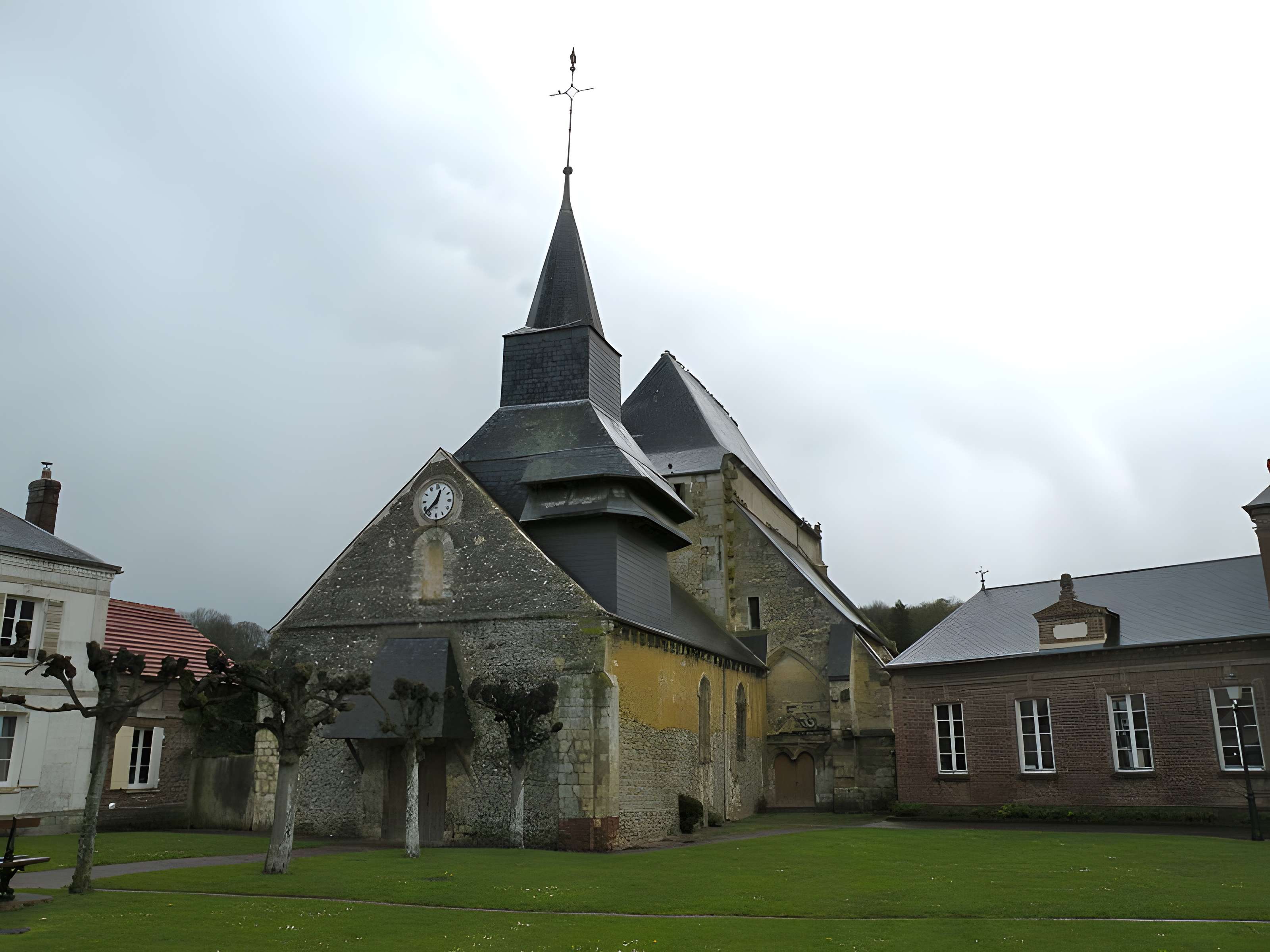 Église Saint-Germain de Fresneaux-Montchevreuil