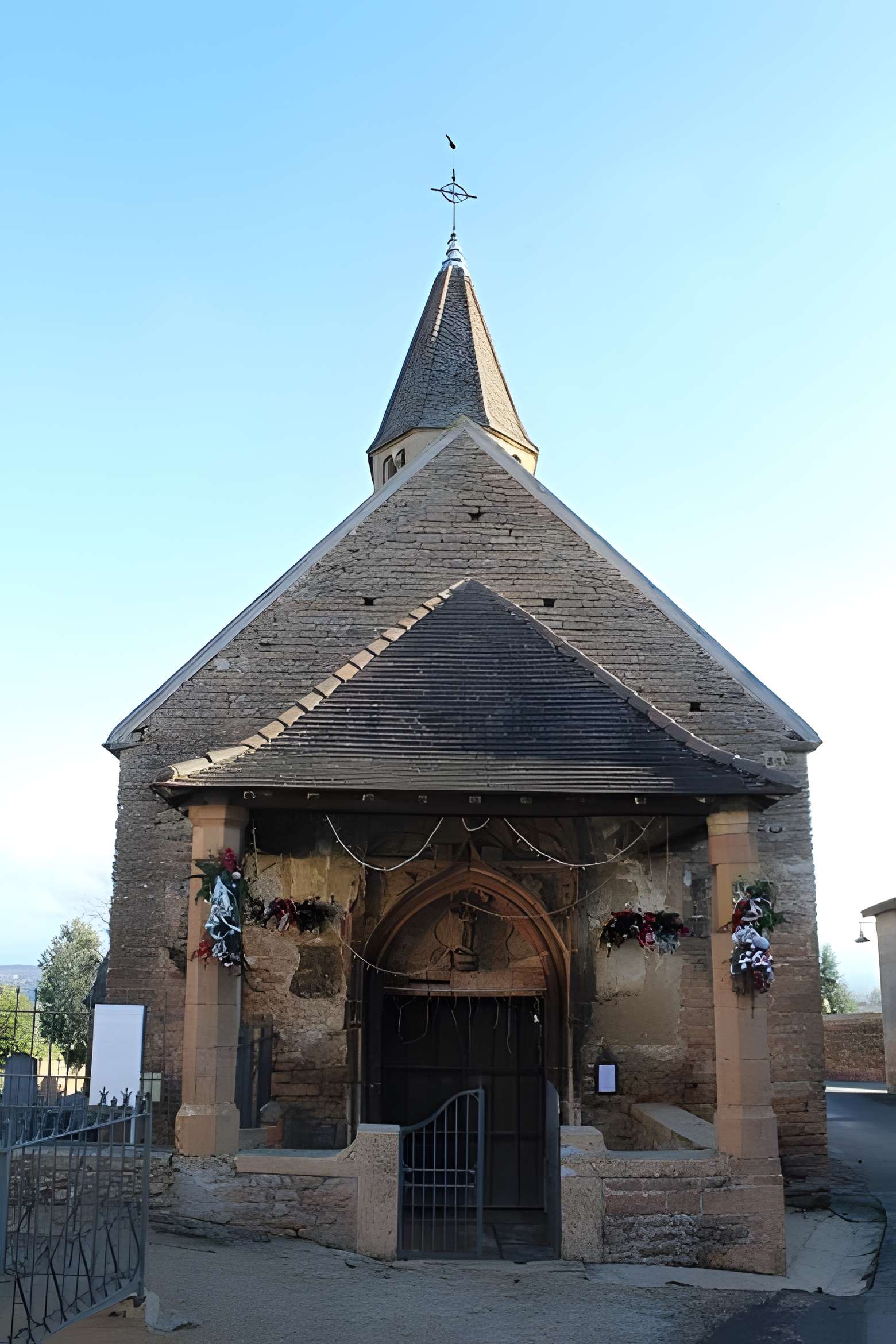 Église Saint-Germain de Loché 