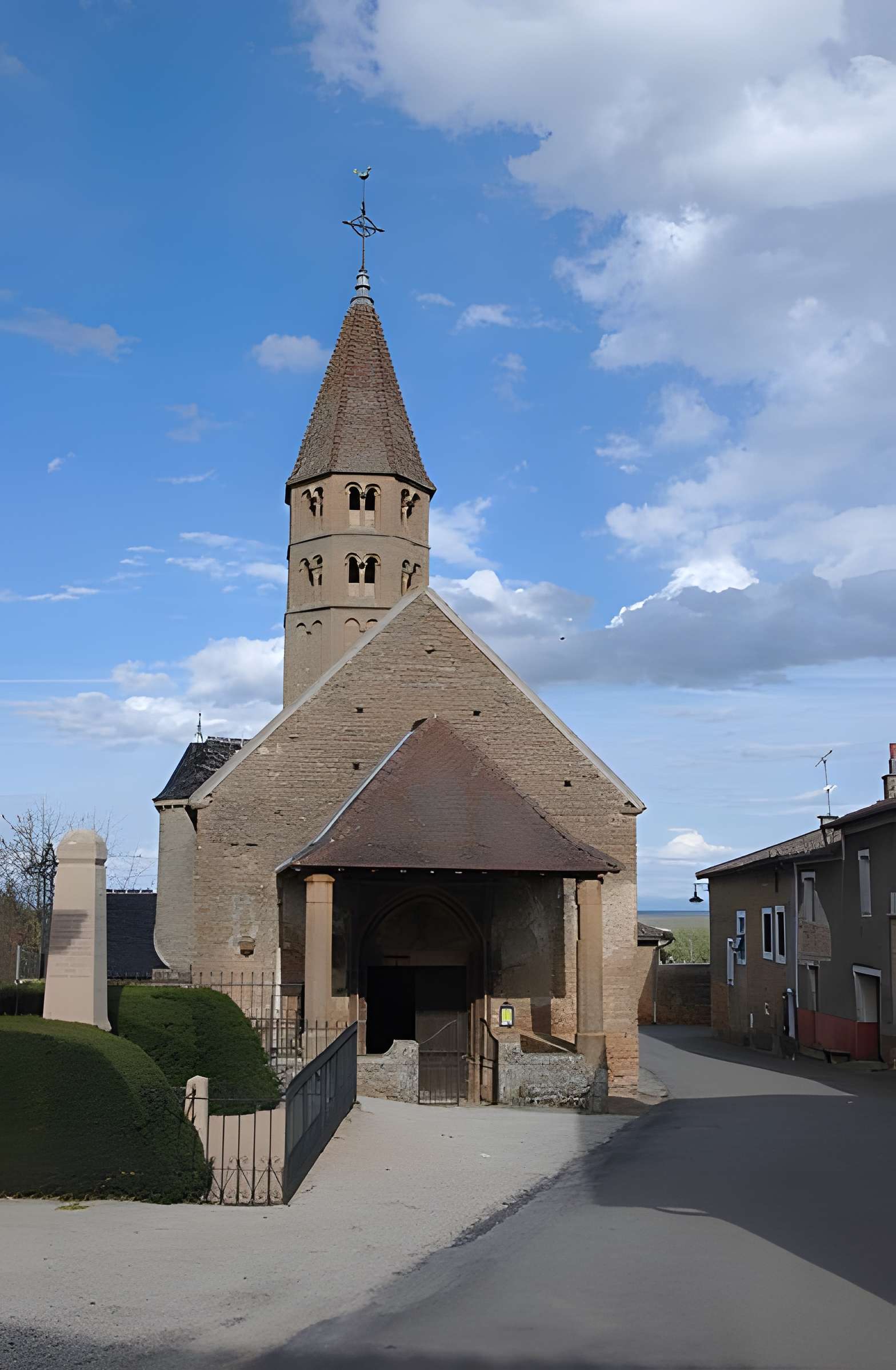 Église Saint-Germain de Loché
