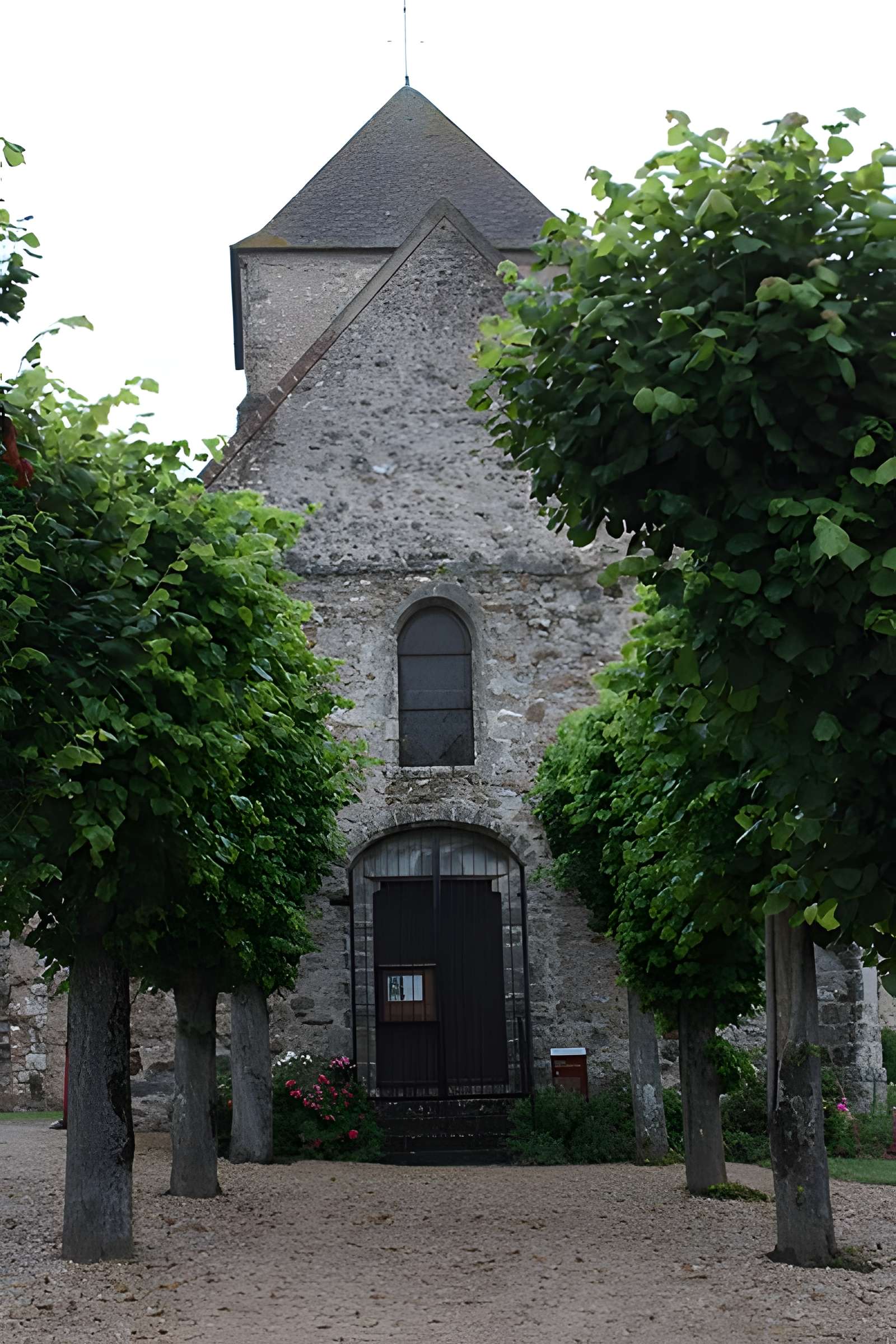 Église Saint-Germain de Montceaux-lès-Provins