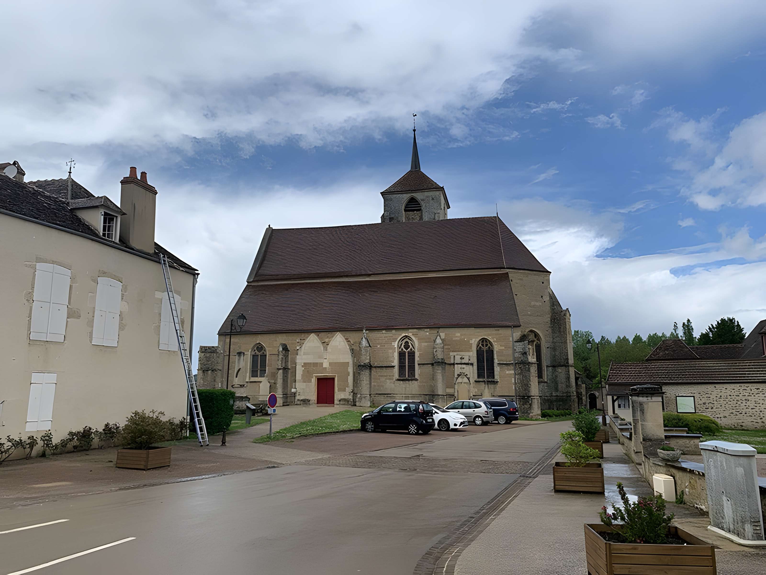 Église Saint-Germain-d'Auxerre de Vault-de-Lugny