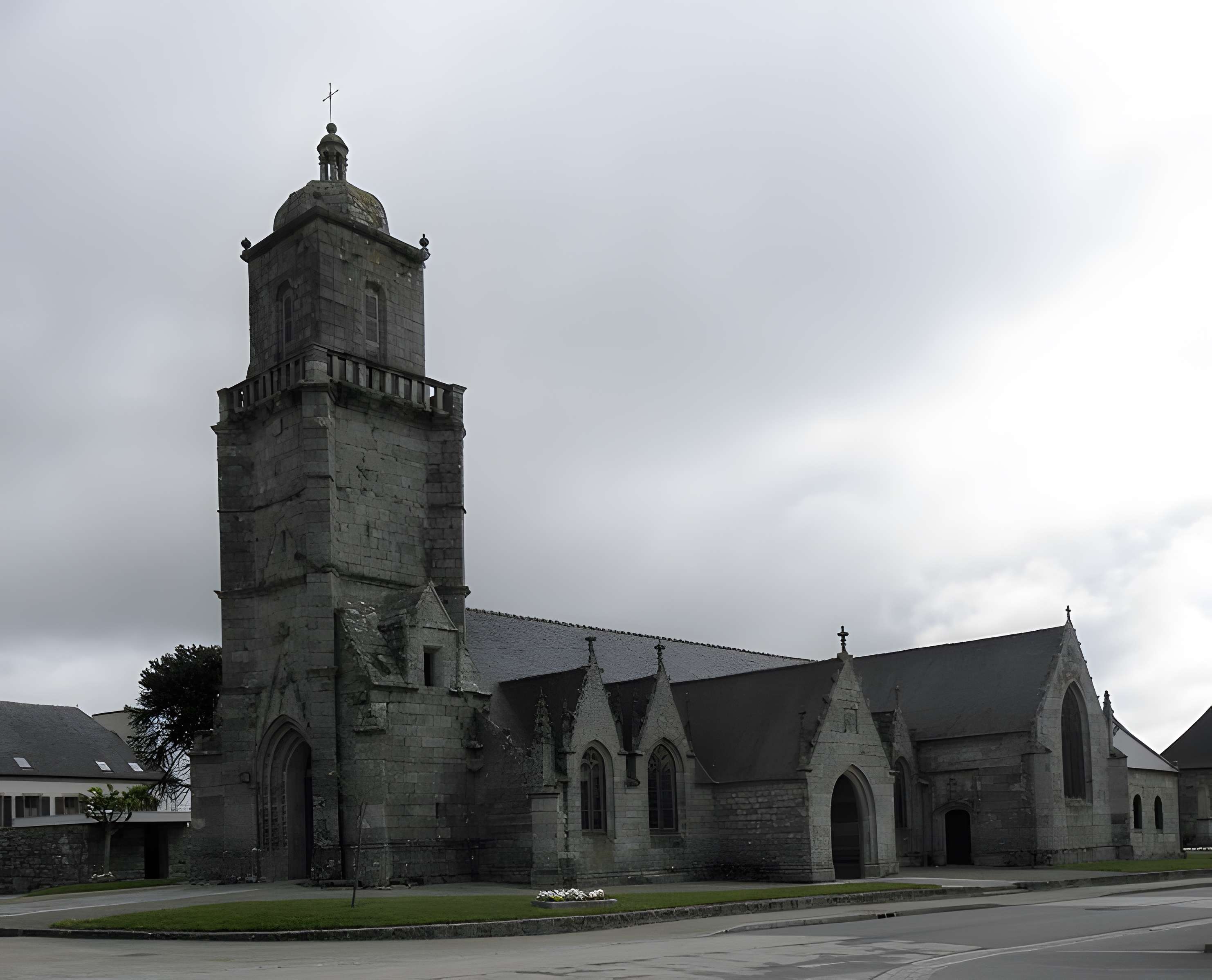 Église Saint-Germain-l'Auxerrois de Glomel