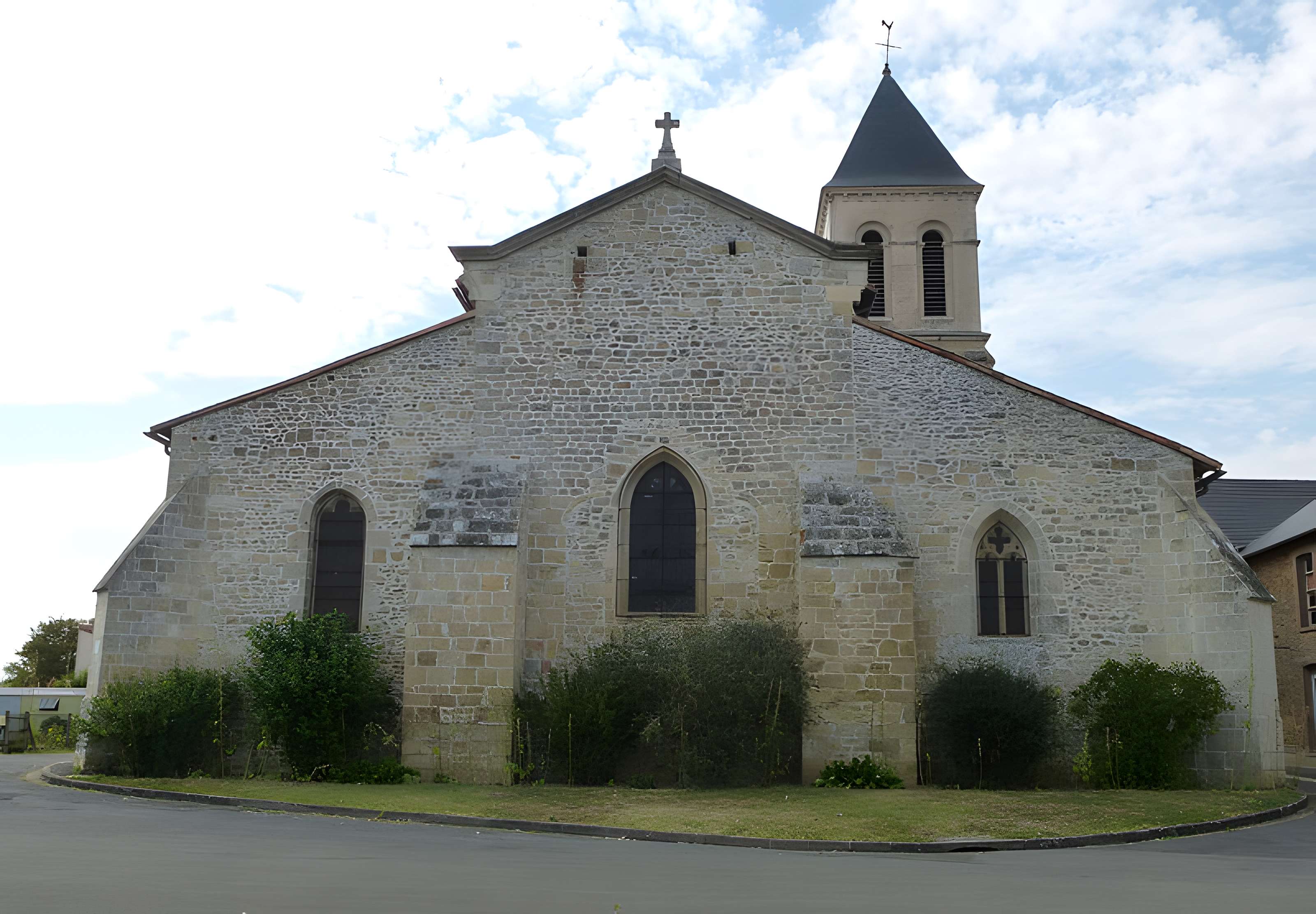 Église Saint-Gervais-et-Saint-Protais de Champagne-Saint-Hilaire