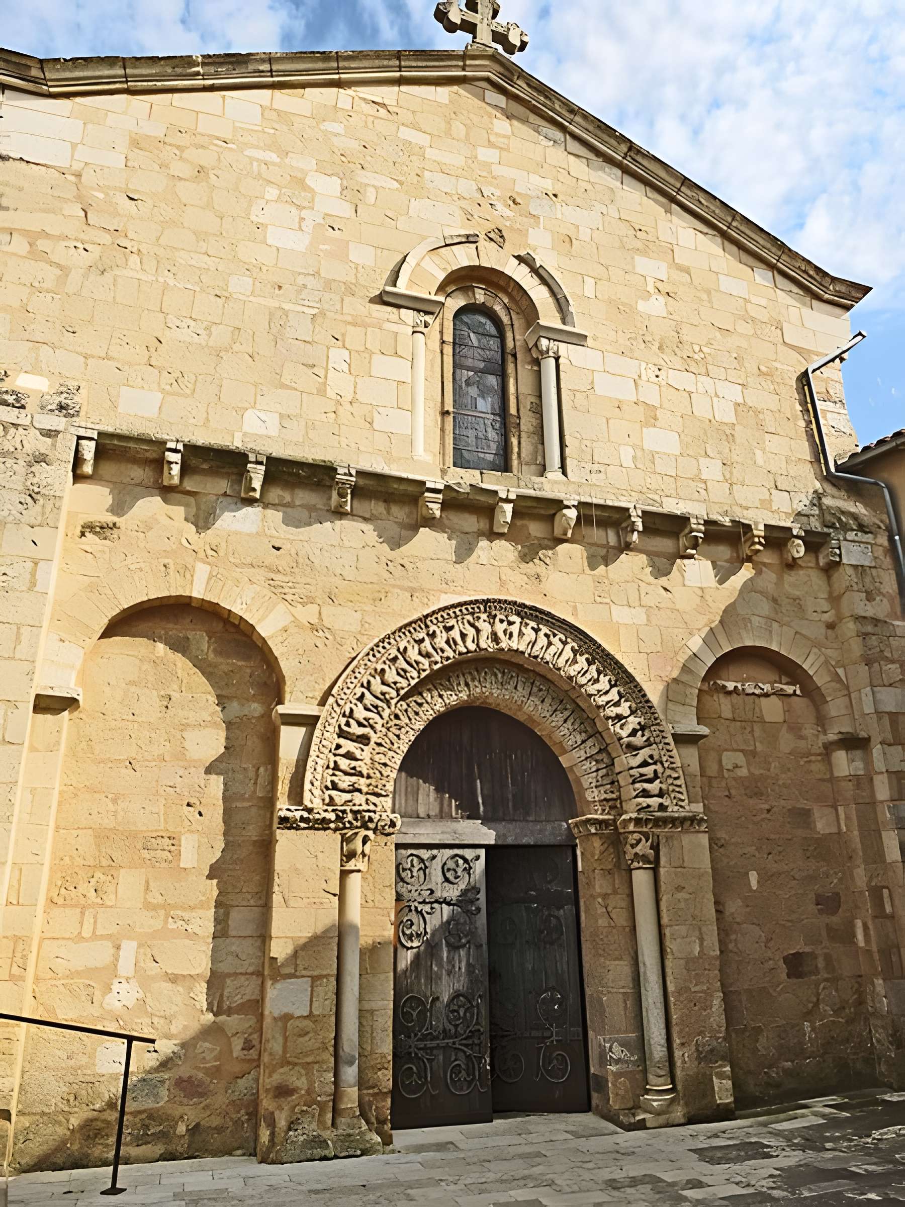 Église Saint-Gervais-et-Saint-Protais de Champagne-Saint-Hilaire
