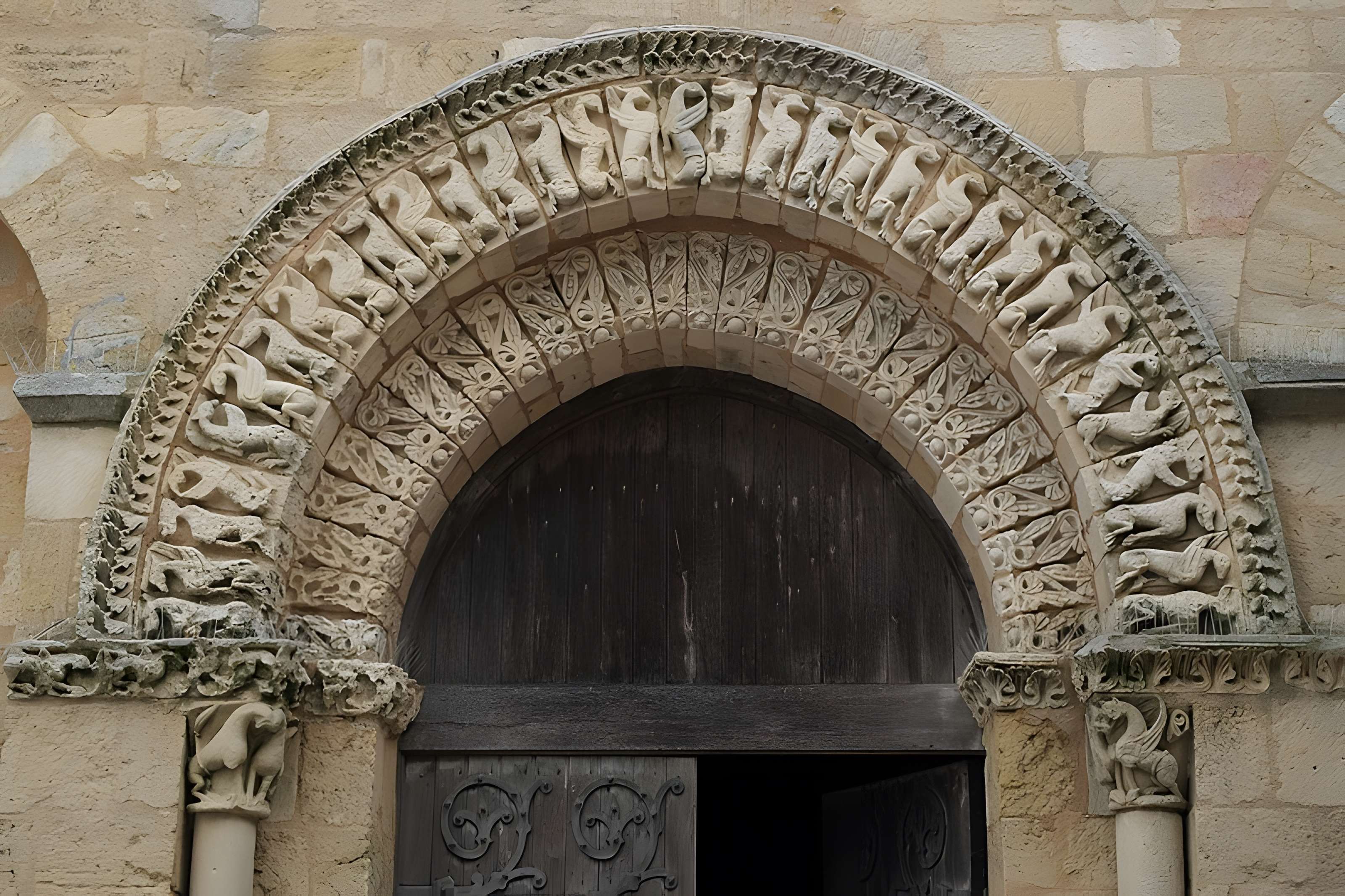 Église Saint-Gervais-et-Saint-Protais de Champagne-Saint-Hilaire