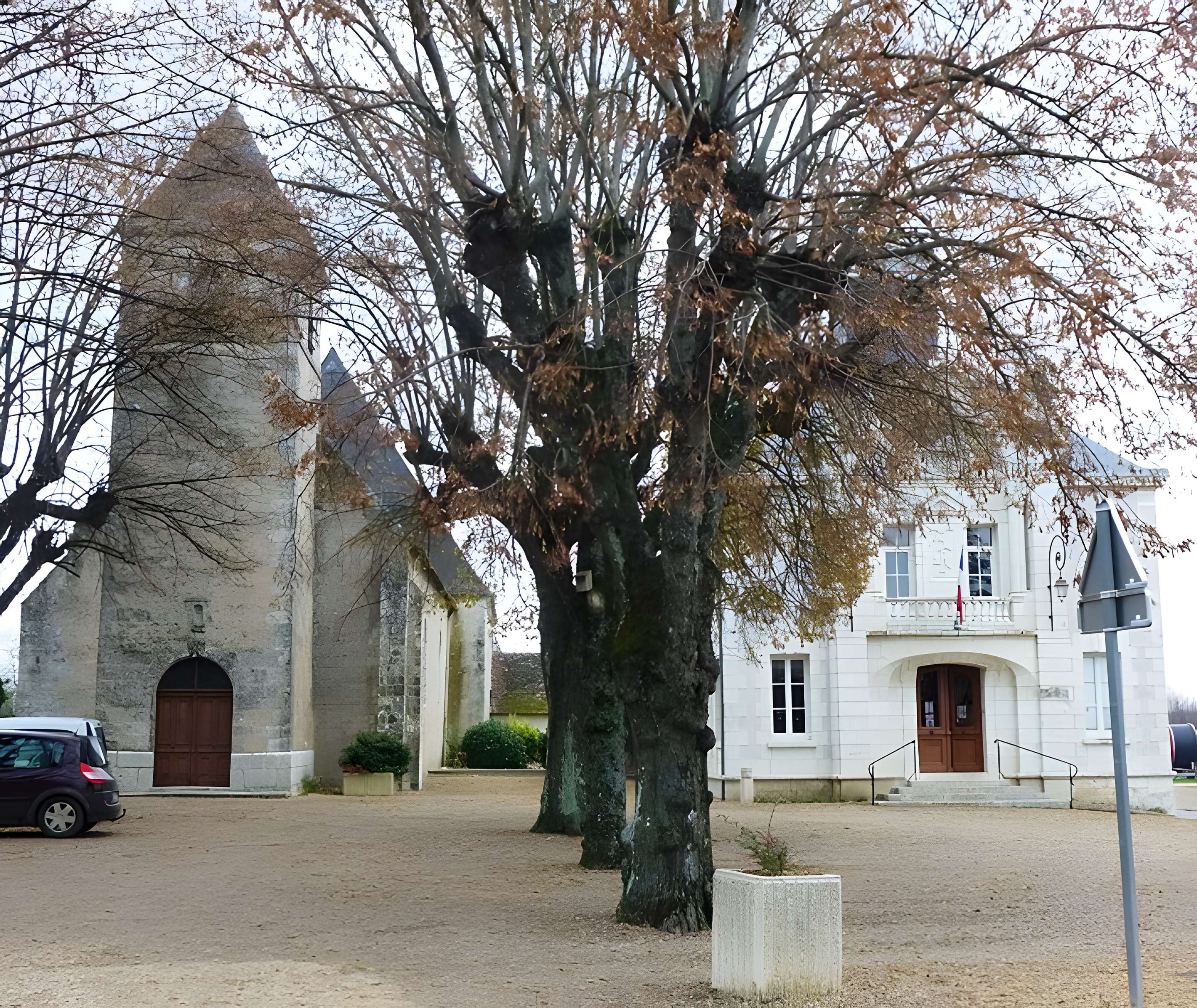 Église Saint-Gervais-et-Saint-Protais de Naveil