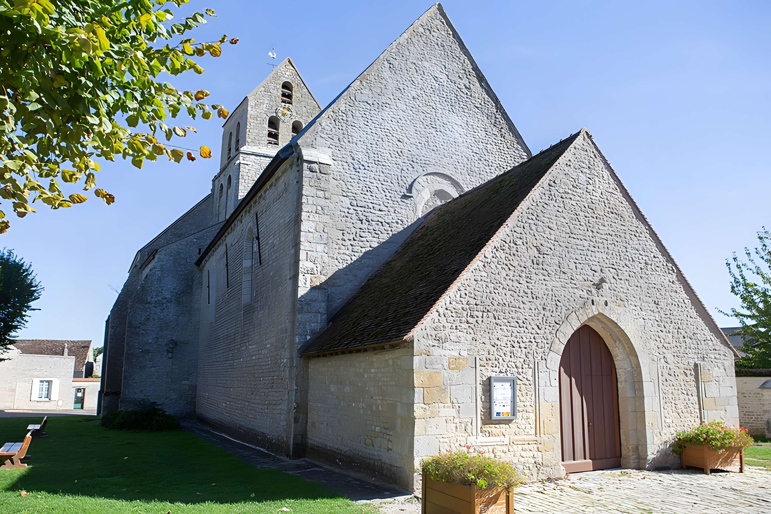 Église Saint-Gervais-et-Saint-Protais de Pithiviers-le-Vieil