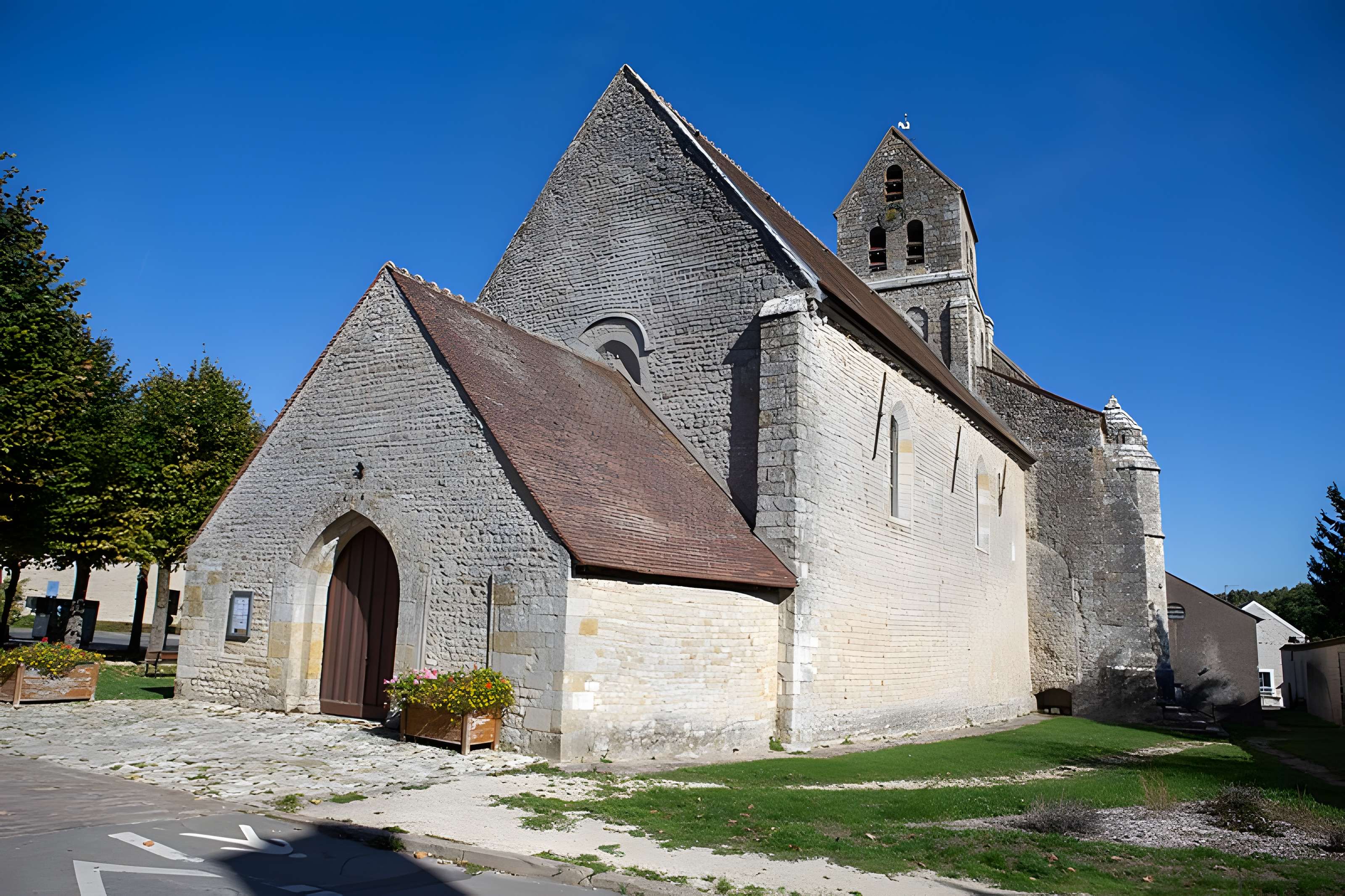 Église Saint-Gervais-et-Saint-Protais de Pithiviers-le-Vieil