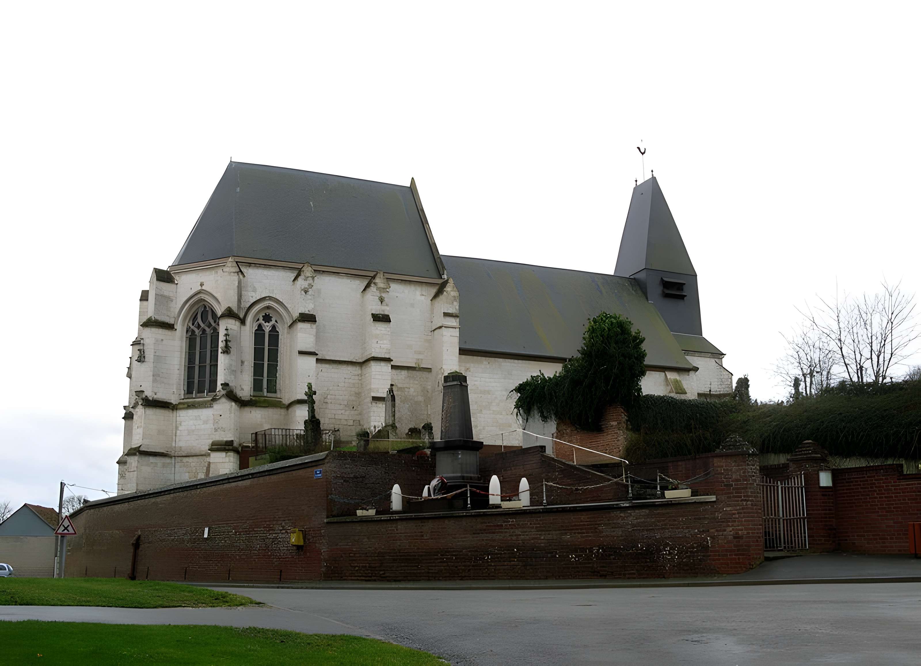 Église Saint-Gervais-et-Saint-Protais de Riencourt 