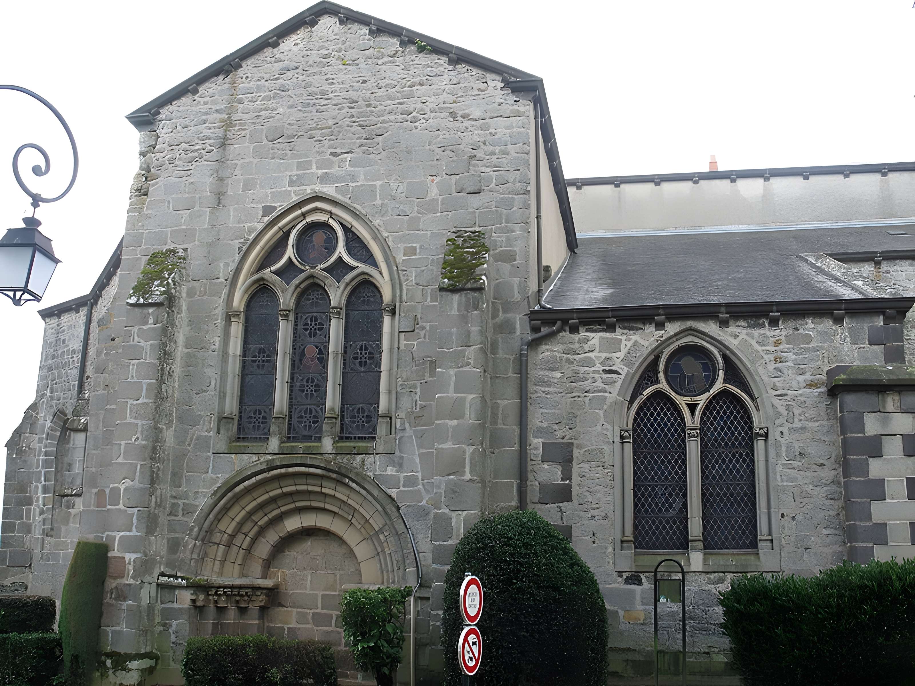Église Saint-Gervais-et-Saint-Protais de Saint-Gervais-d'Auvergne