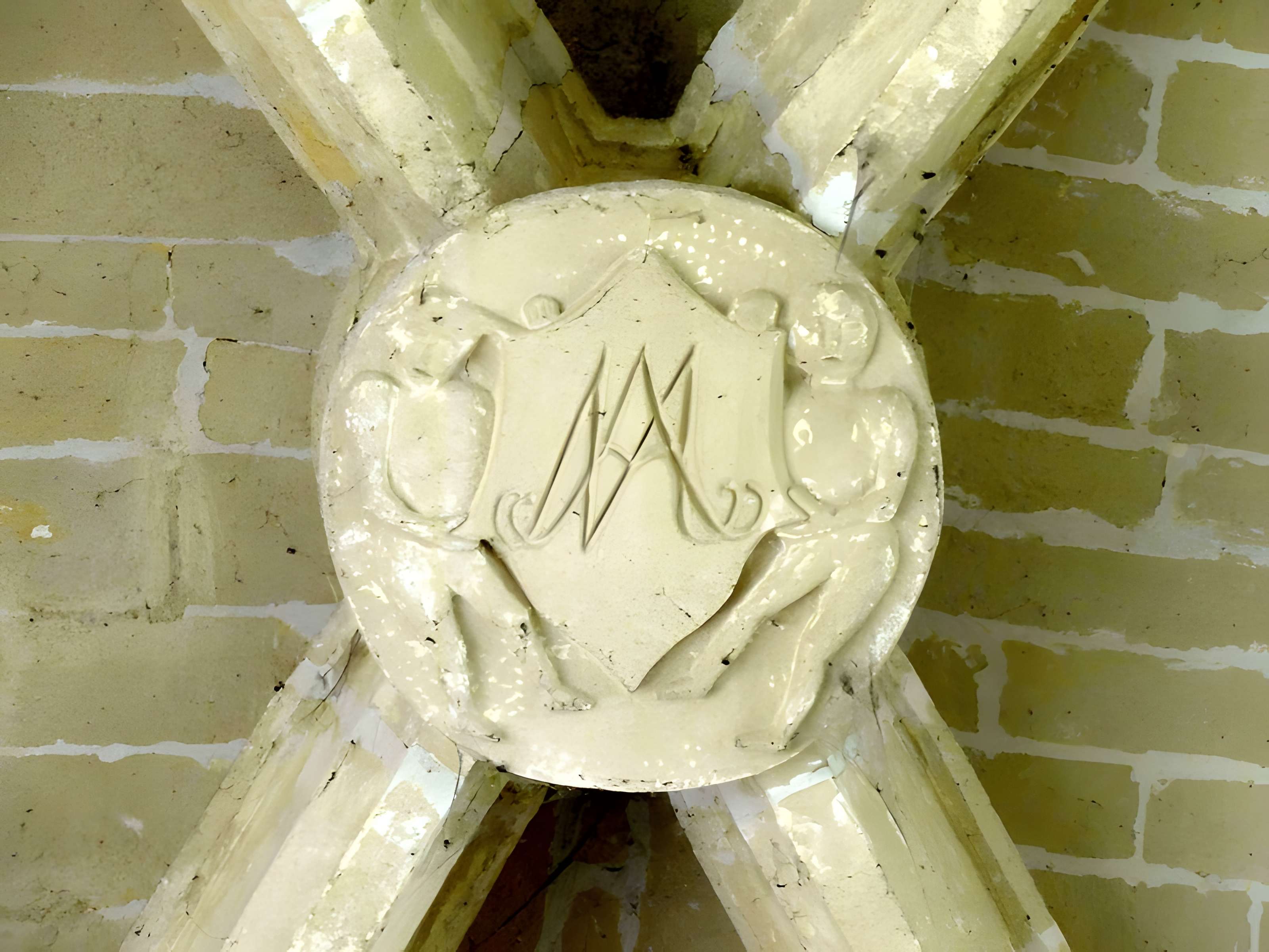 Église Saint-Gildard de Longuesse