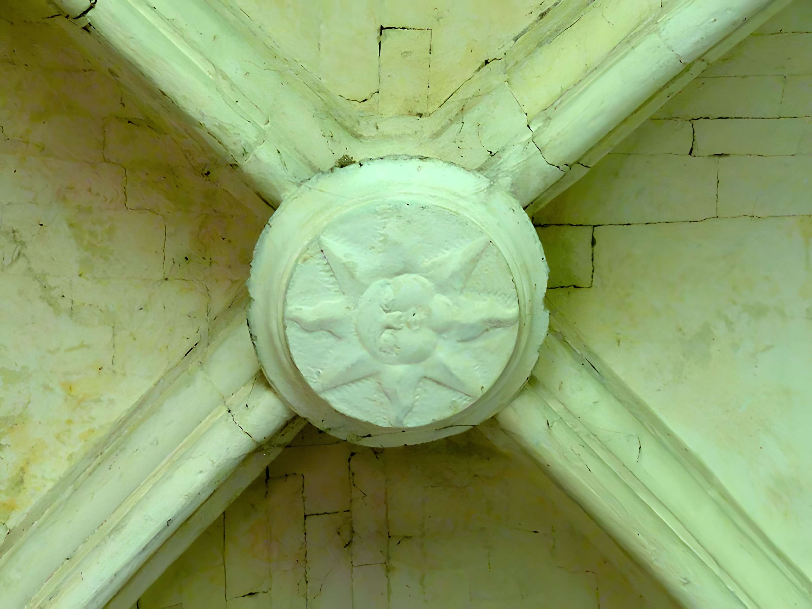 Église Saint-Gildard de Longuesse