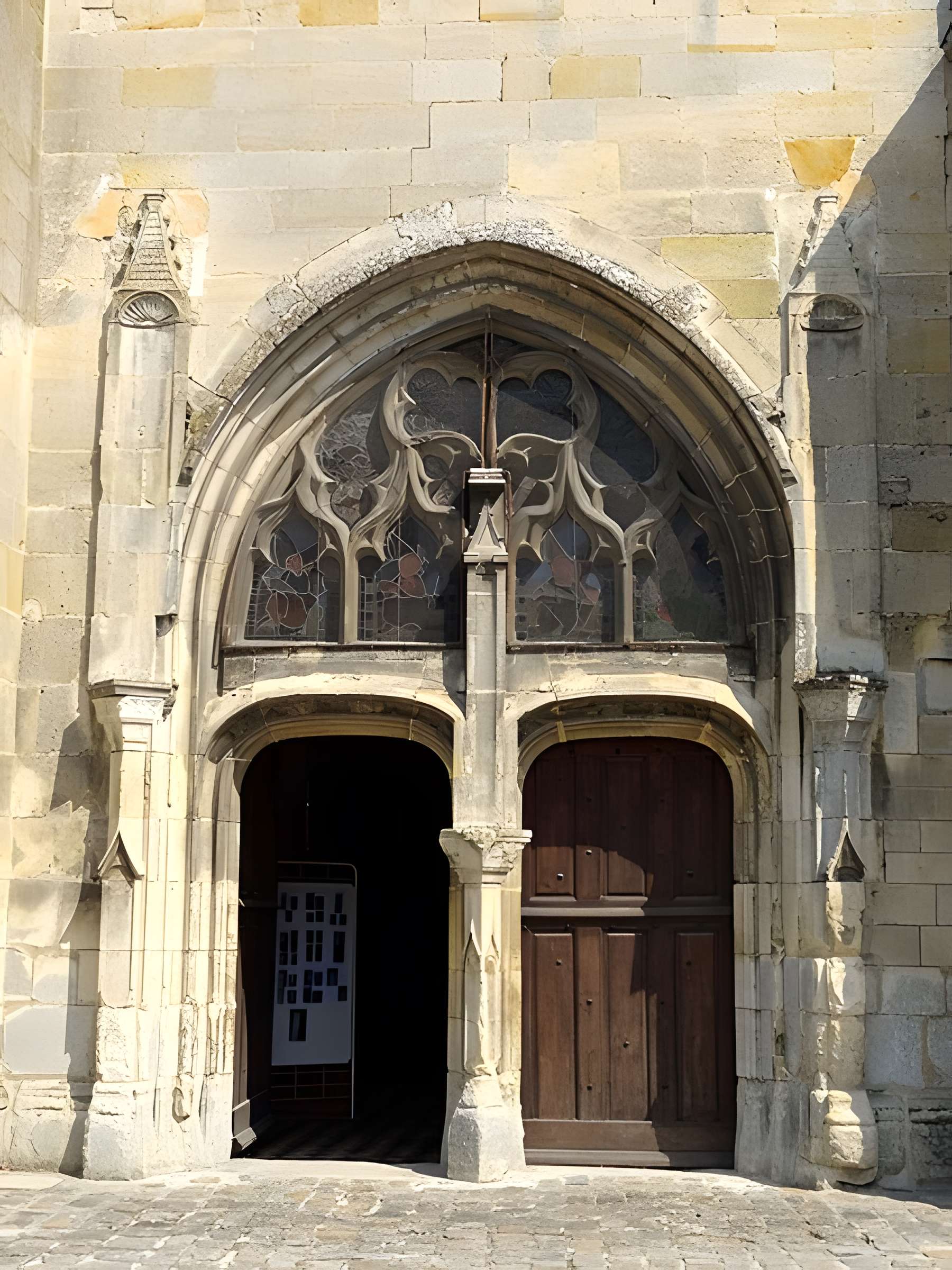 Église Saint-Gilles de Fleurines