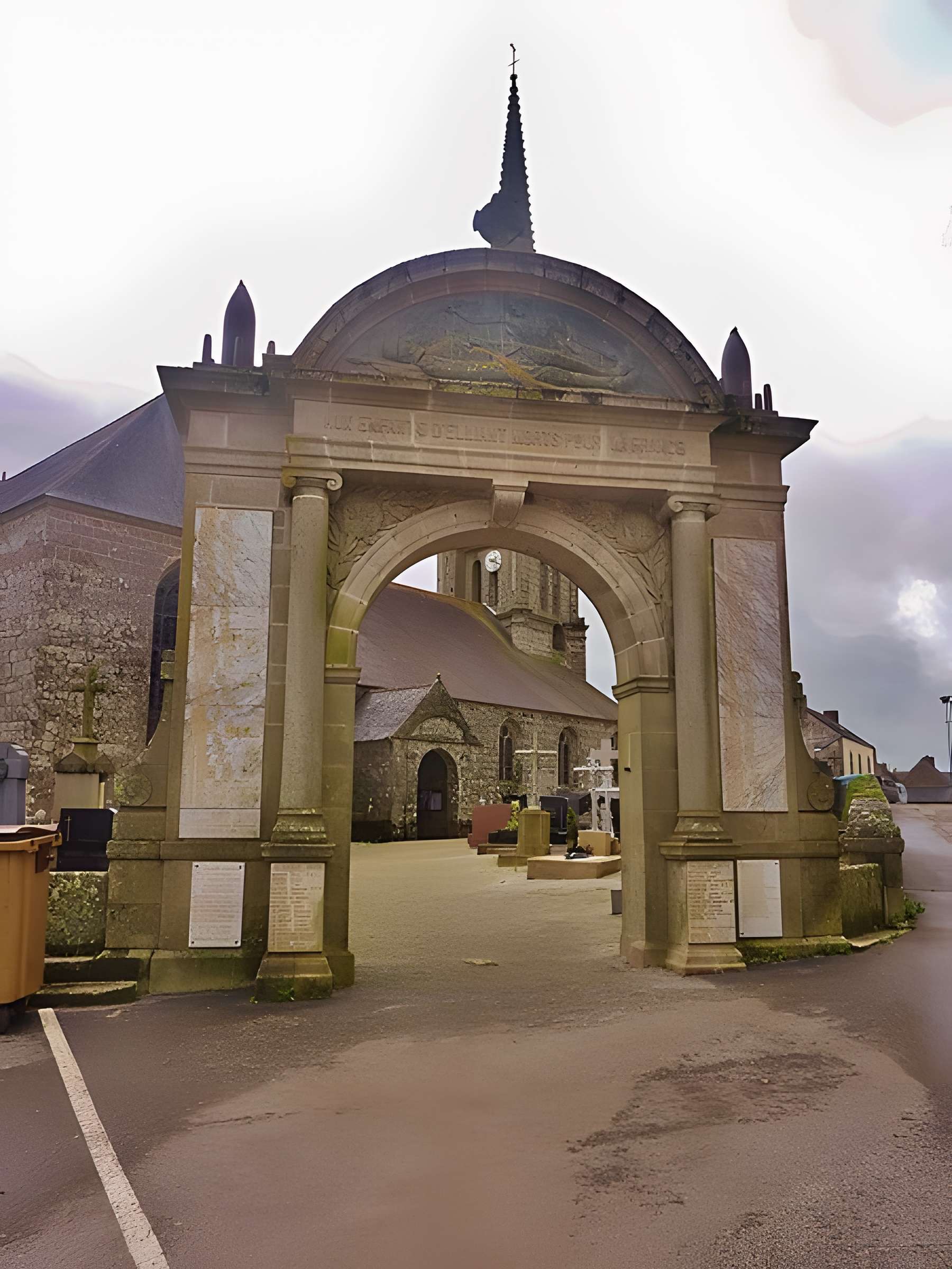 Église Saint-Gilles d'Elliant