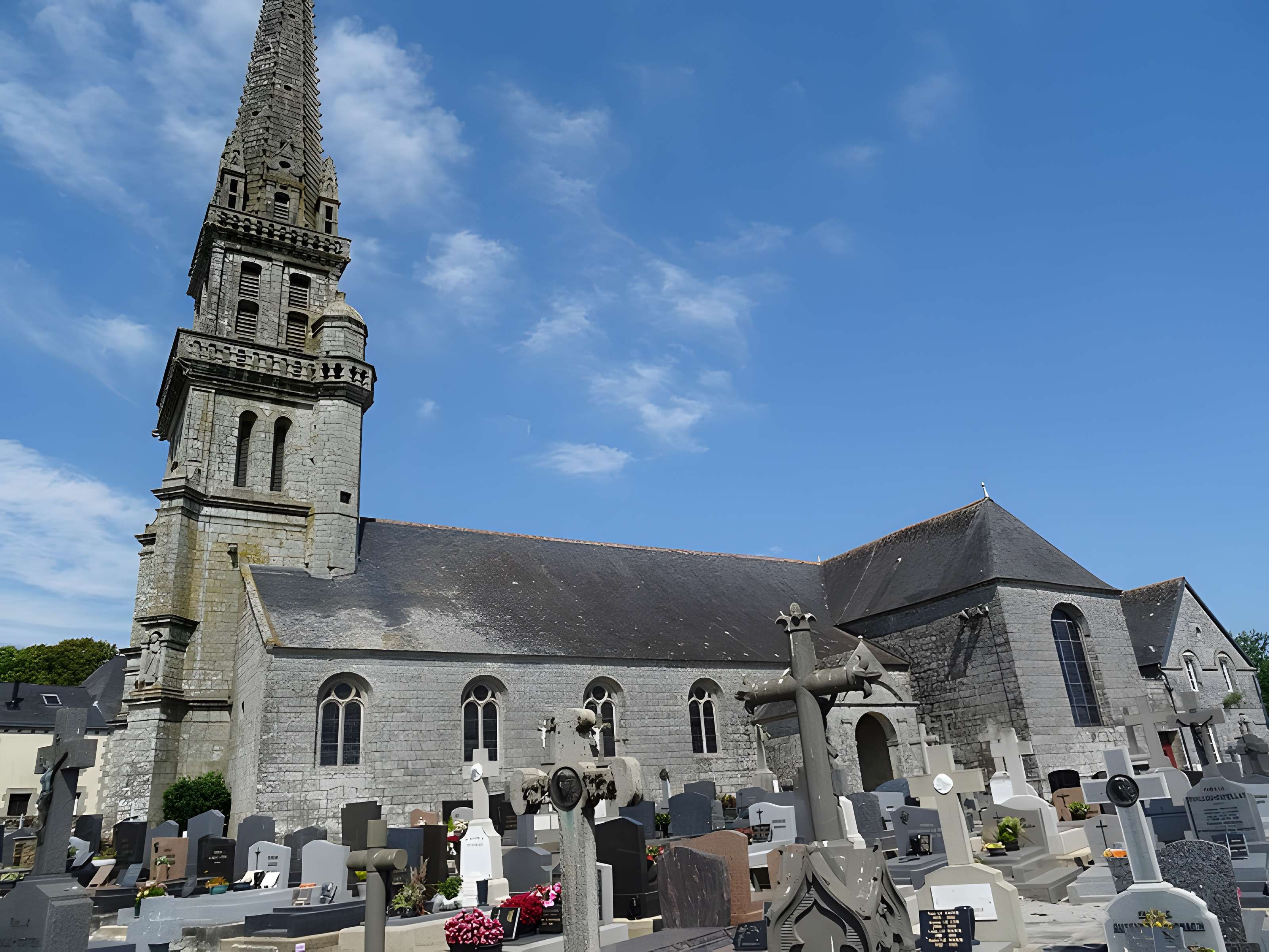 Église Saint-Gilles d'Elliant