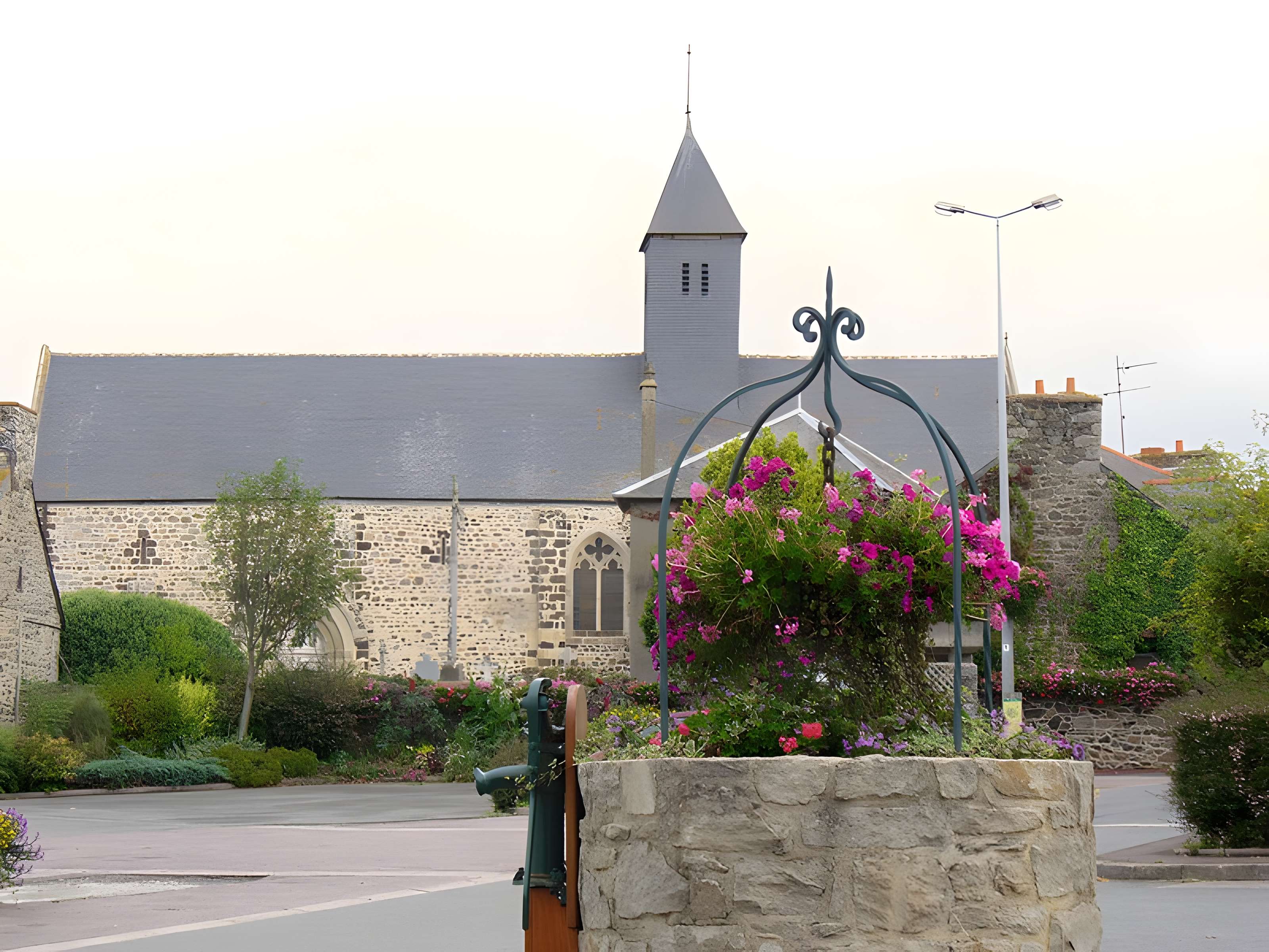 Église Saint-Gobrien de Morieux 