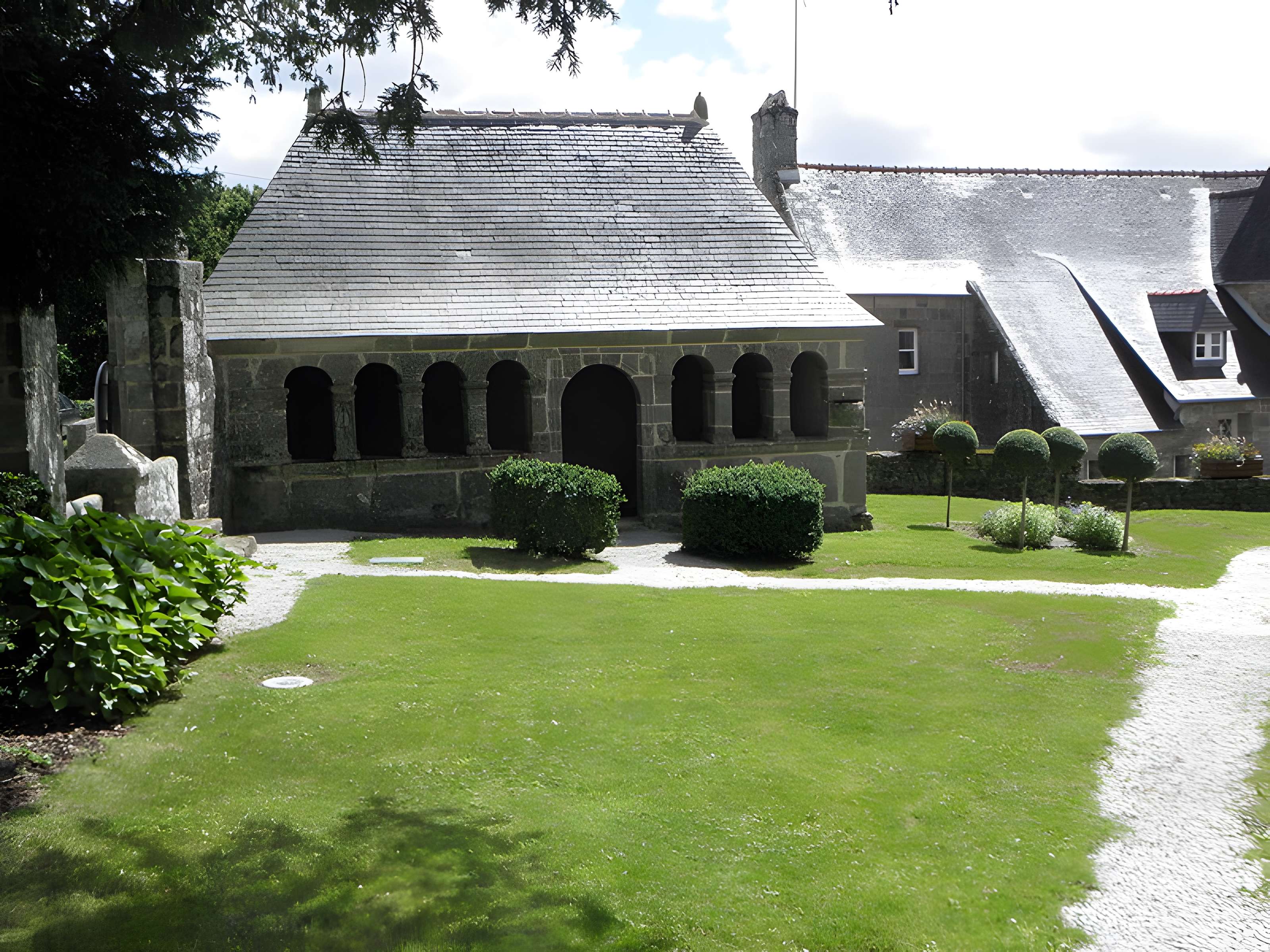 Église Saint-Guénaël d'Ergué-Gabéric