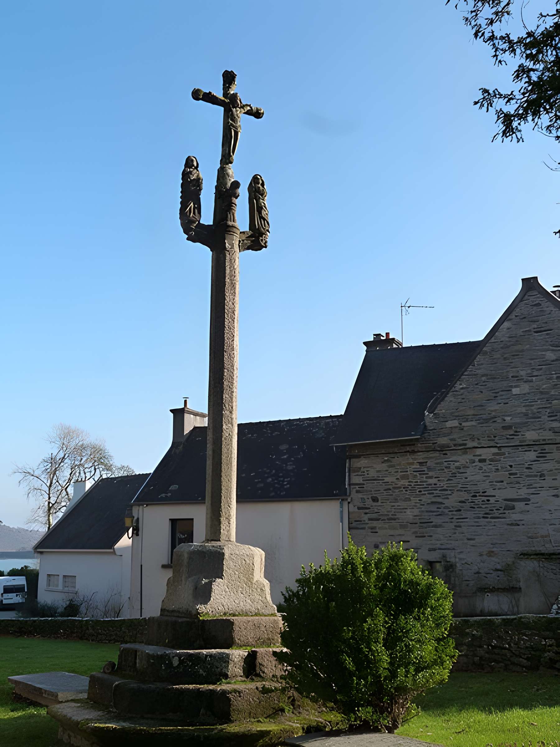 Église Saint-Guénolé de Locquénolé