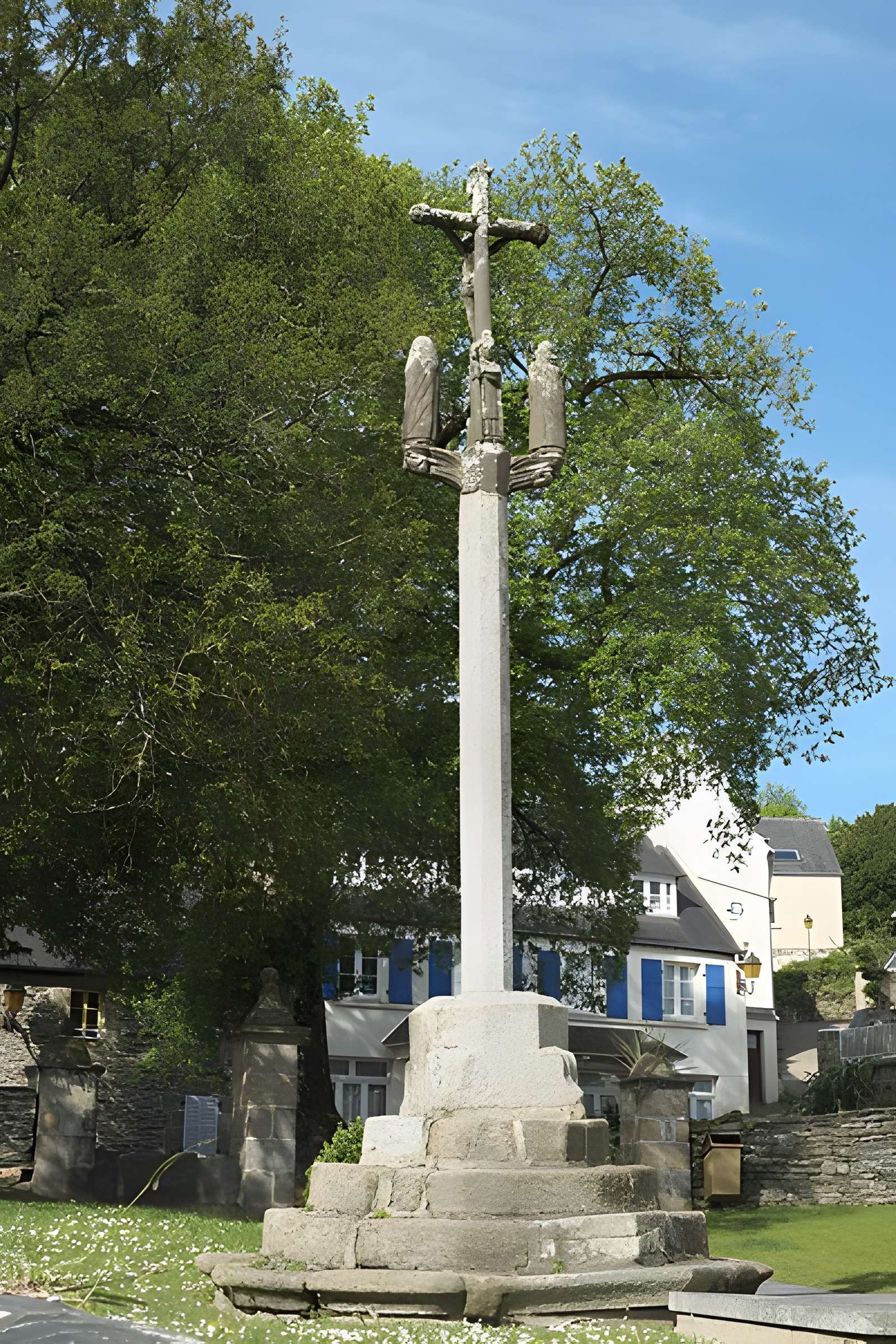 Église Saint-Guénolé de Locquénolé
