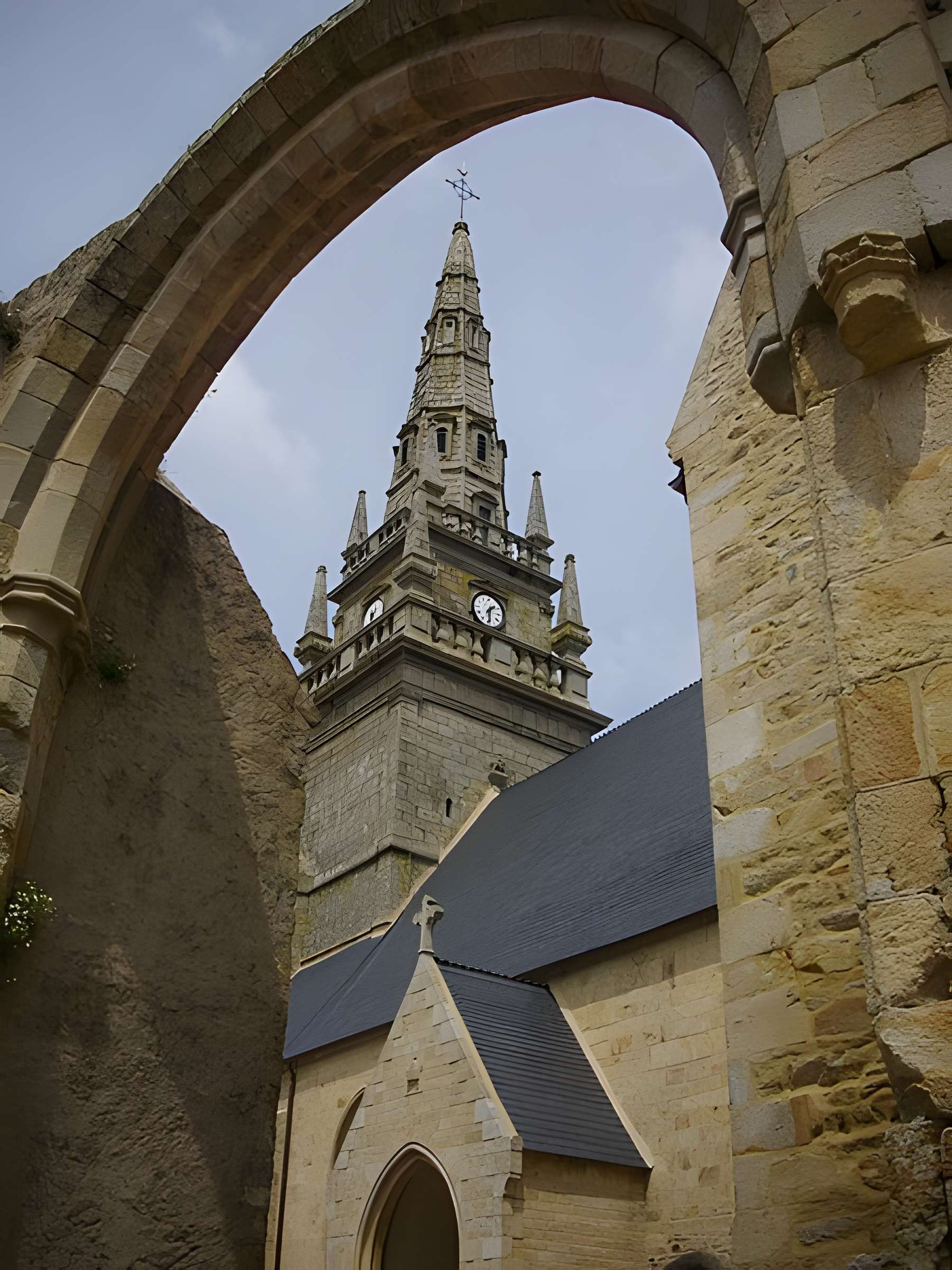 Église Saint-Guigner de Pluvigner