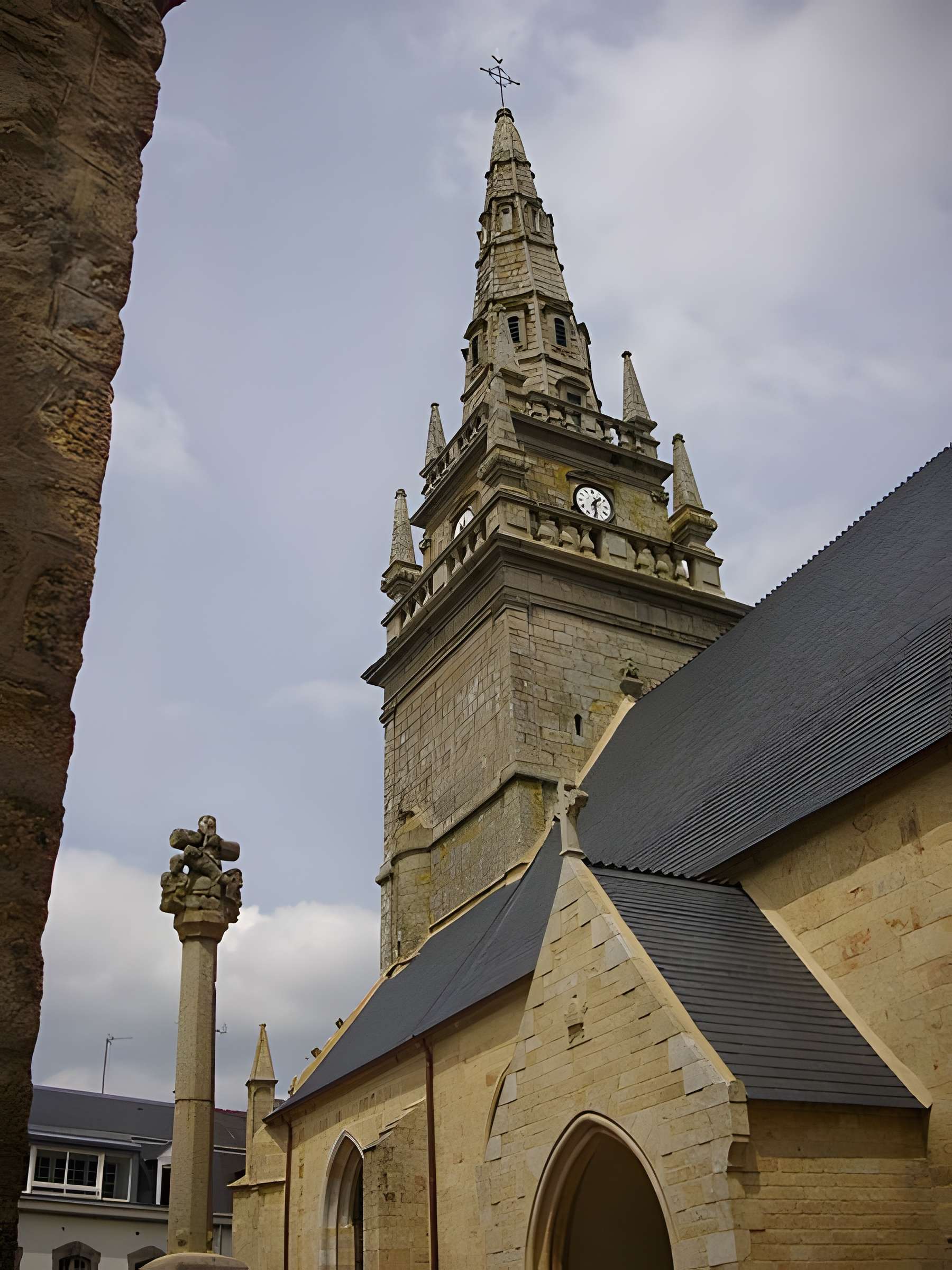 Église Saint-Guigner de Pluvigner