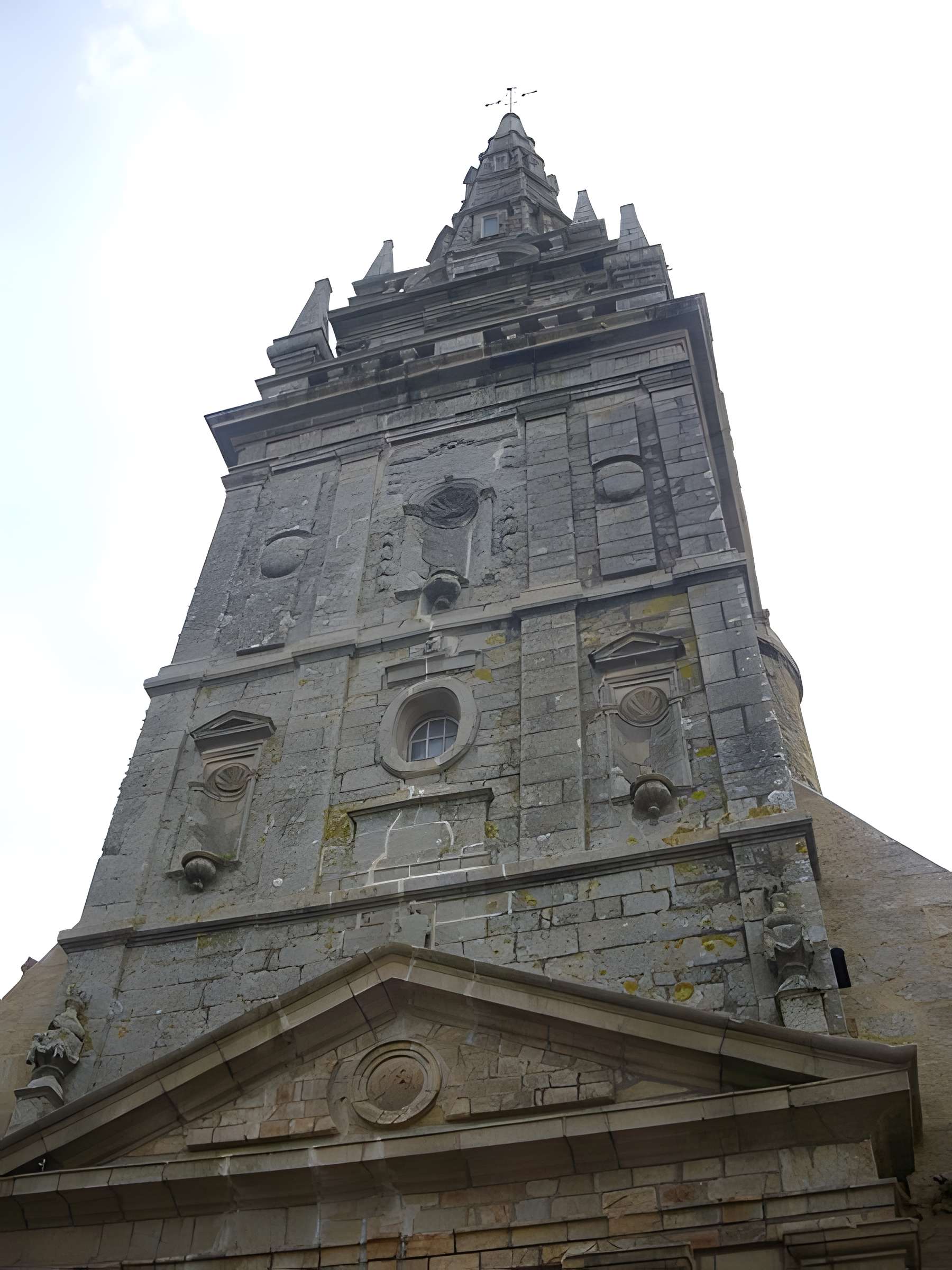Église Saint-Guigner de Pluvigner