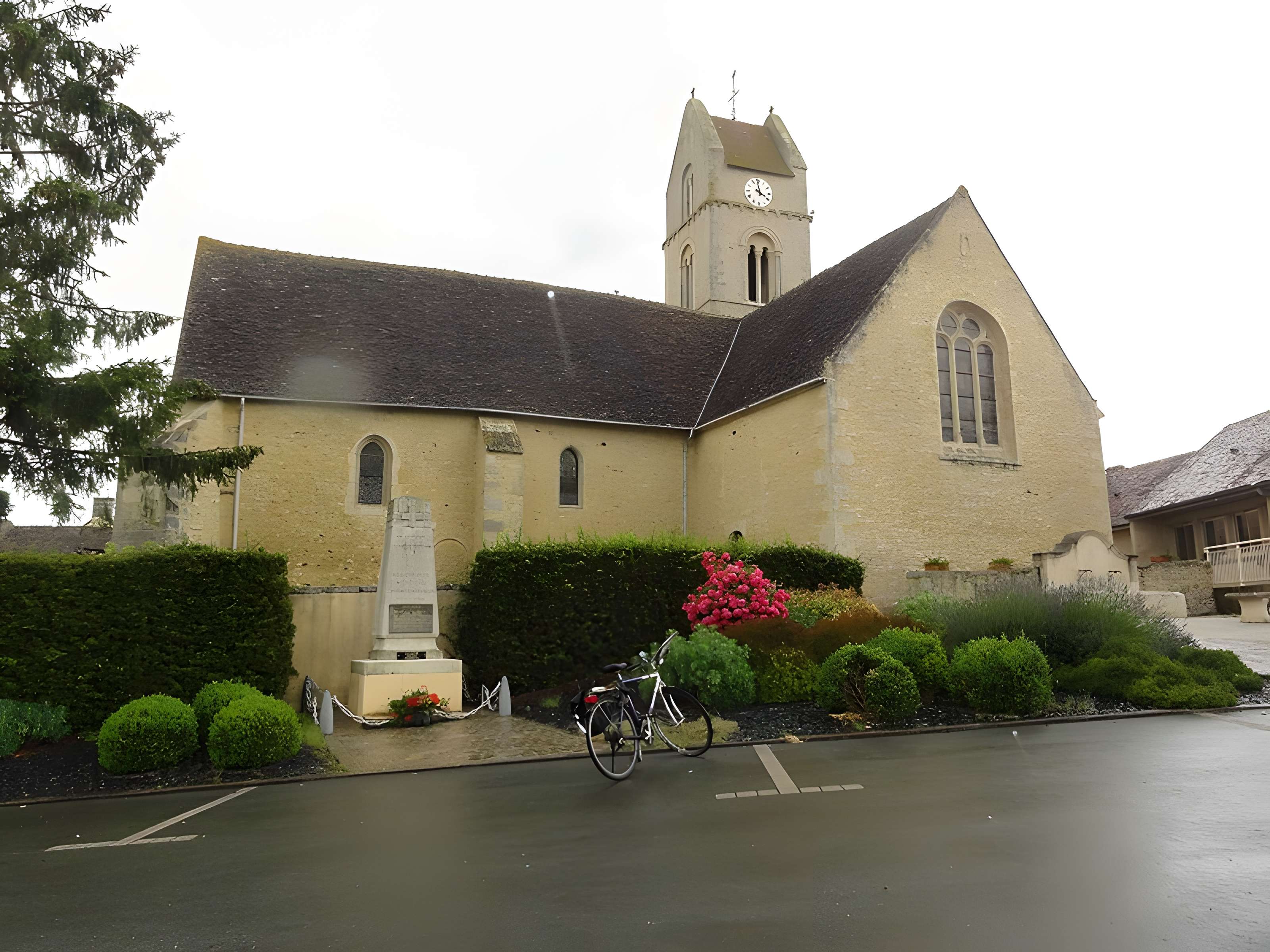 Église Saint-Hermès de Rouessé-Fontaine